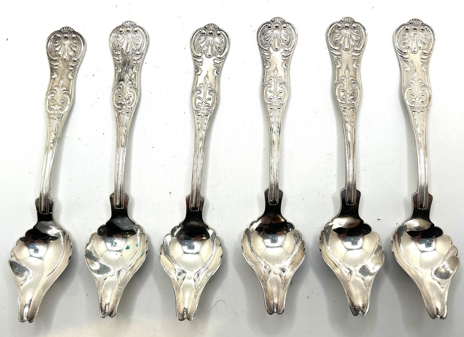 Set 6 Fancy Pattern Wm. Rogers Silverplate Grapefruit Spoons 5 3/4 in. x 1 1/8 in.: Set 6 Fancy Pattern Wm. Rogers Silverplate Grapefruit Spoons 5 3/4 in. x 1 1/8 in.