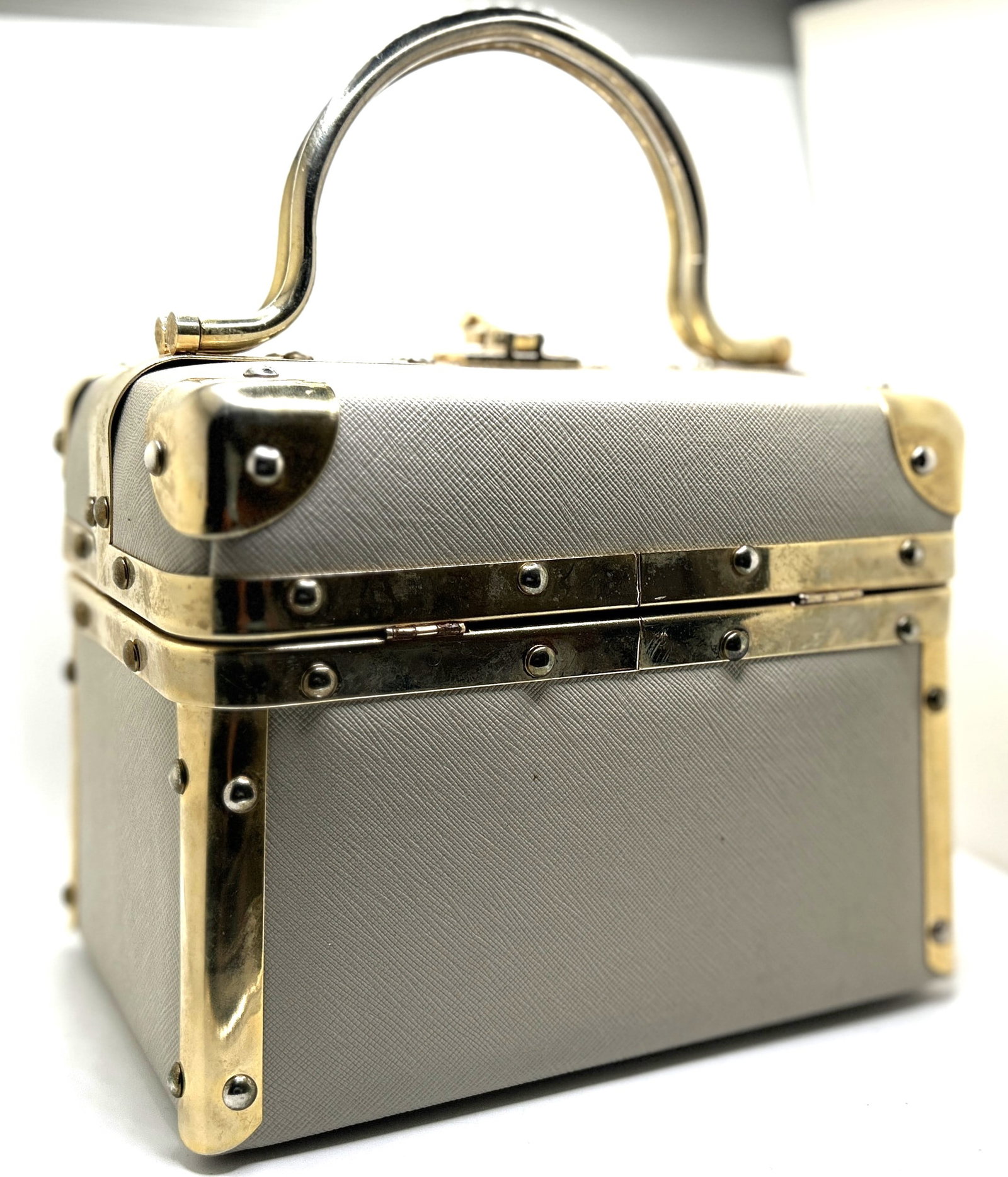 BORSA BELLA Italy Box Purse , size 8 in. x 5 1/2 in. x 6 1/2 in: BORSA BELLA Italy Box Purse , size 8 in. x 5 1/2 in. x 6 1/2 in