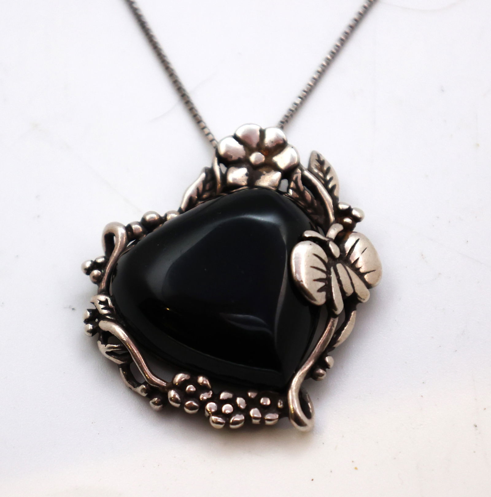Sterling Silver Grapevine and Butterfly Black Onyx Stone Pendant Necklace on .925 18 in. Chain (1 of 3)