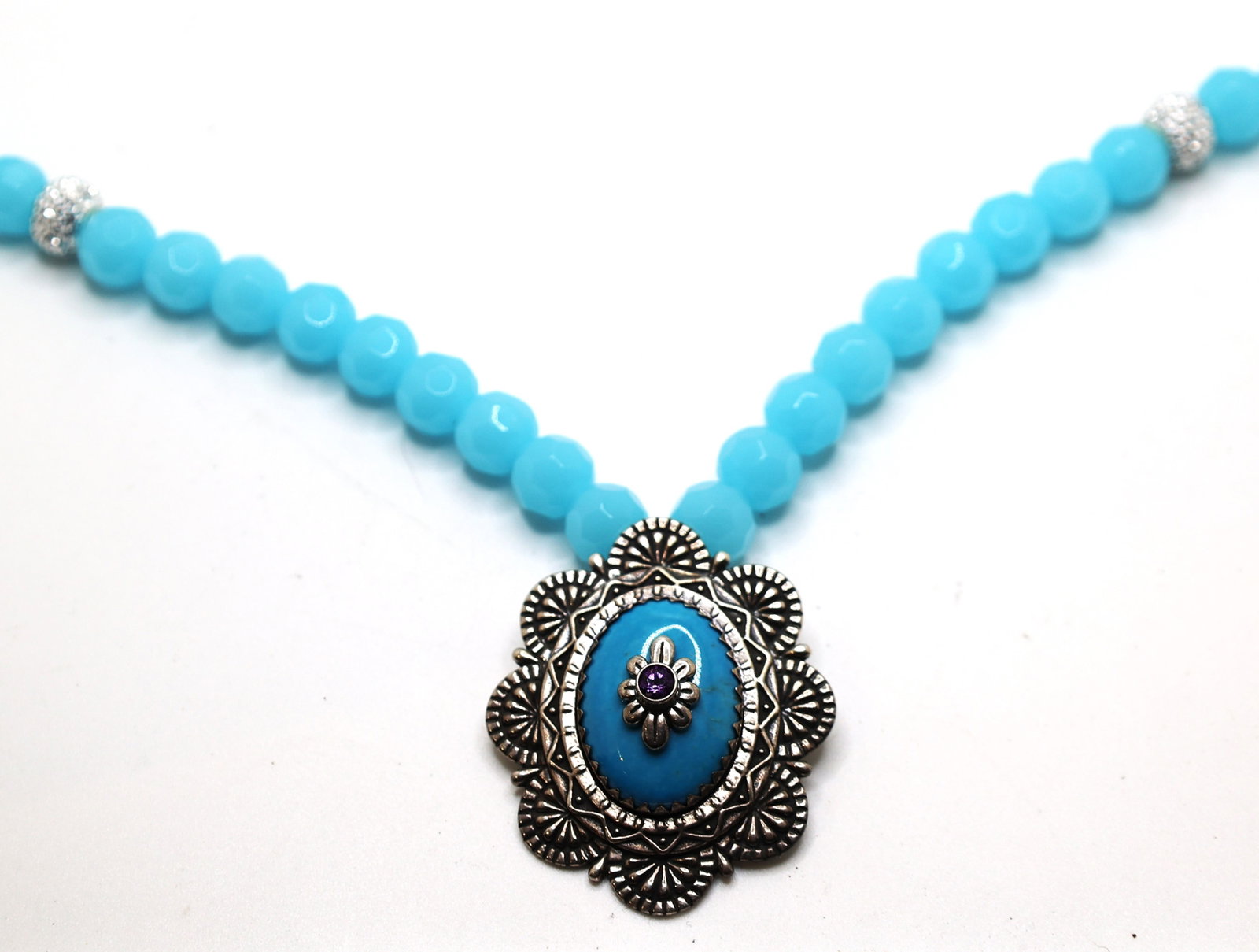 CP Carolyn Pollack .925 Sterling Turquoise with Amethyst Pendant / Pin 2 in. x 1 1/2 in. Necklace Bl: CP Carolyn Pollack .925 Sterling Turquoise with Amethyst Pendant / Pin 2 in. x 1 1/2 in. Necklace Blue Faceted Glass Beads 24 inches.