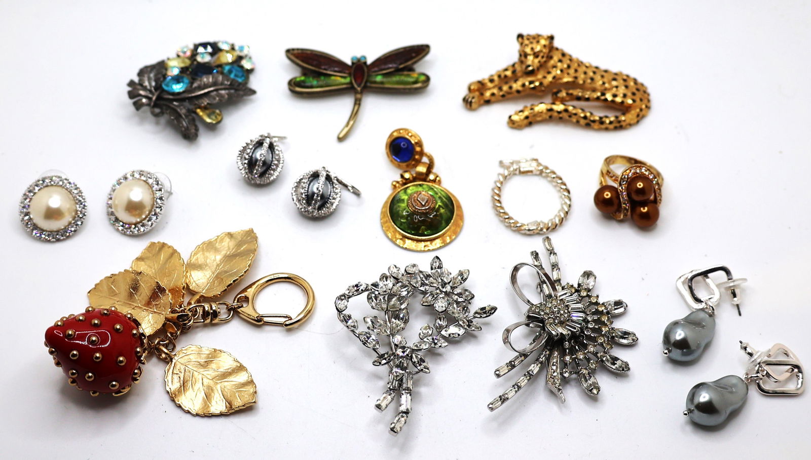 14 Pieces Assorted Costume Jewelry: Dragonfly Pin Signed Le; CR Rhinestone Pin; Strawberry Key Chain (1 of 6)