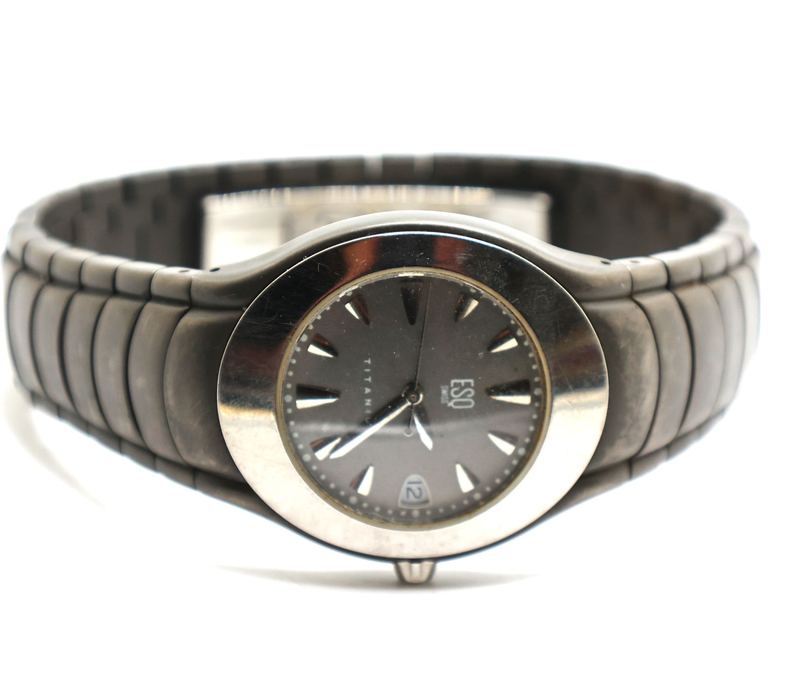 ESO Swiss Titanium with Date E5083 Wristwatch 1 3/4 in. x 1 1/2 in.: ESO Swiss Titanium with Date E5083 Wristwatch 1 3/4 in. x 1 1/2 in.