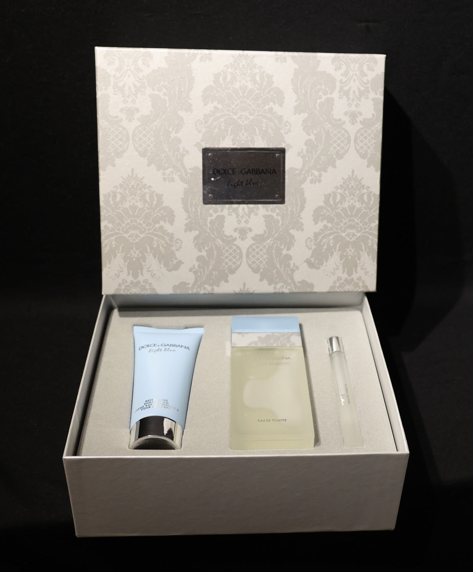 Dolcee & Gabbana "Light Blue" Box Set, Never Used (1 of 4)