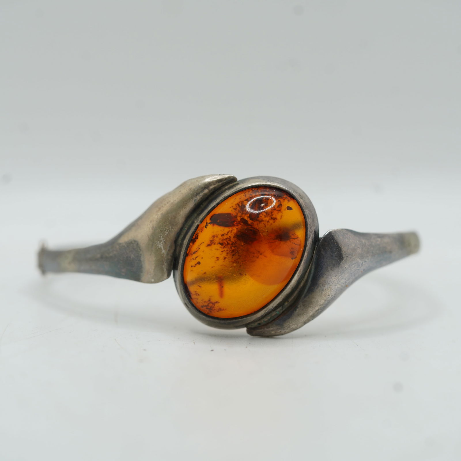 Sterling Silver Bandle Bracelet w/ Amber Stone, 20.43 Grams Total Weight (1 of 11)