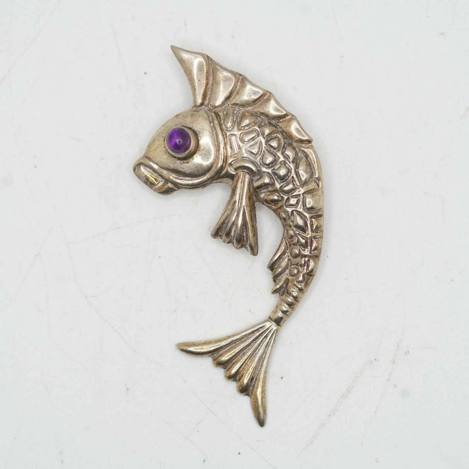 M-Silver J.P. Mexico Sterling Fish Pin w/ Amethyst Eye (1 of 8)