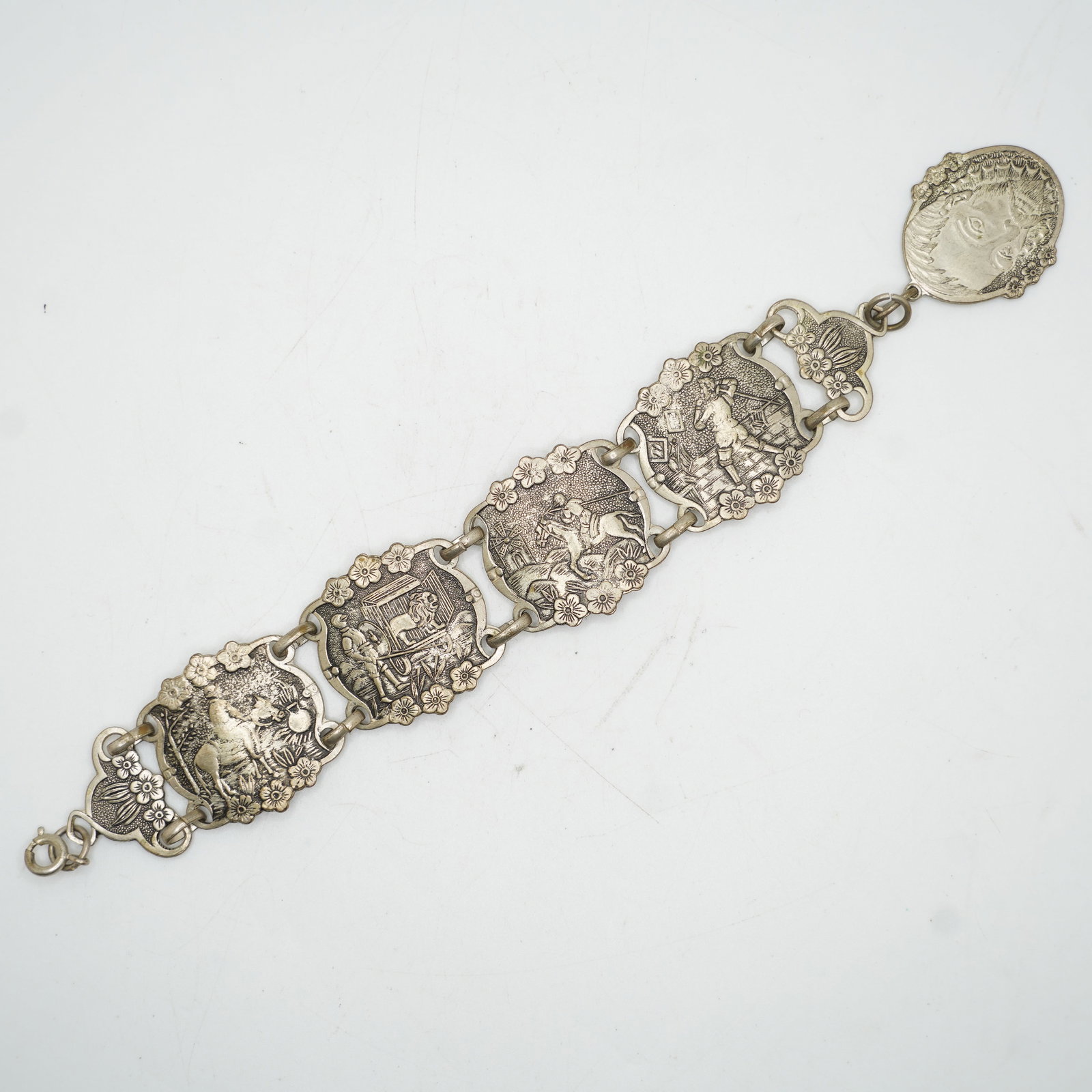 Coin Silver, 5 Panel Kight Scenes Bracelet Marked Made in Spain 38 Grams: 9 x 1 1/4