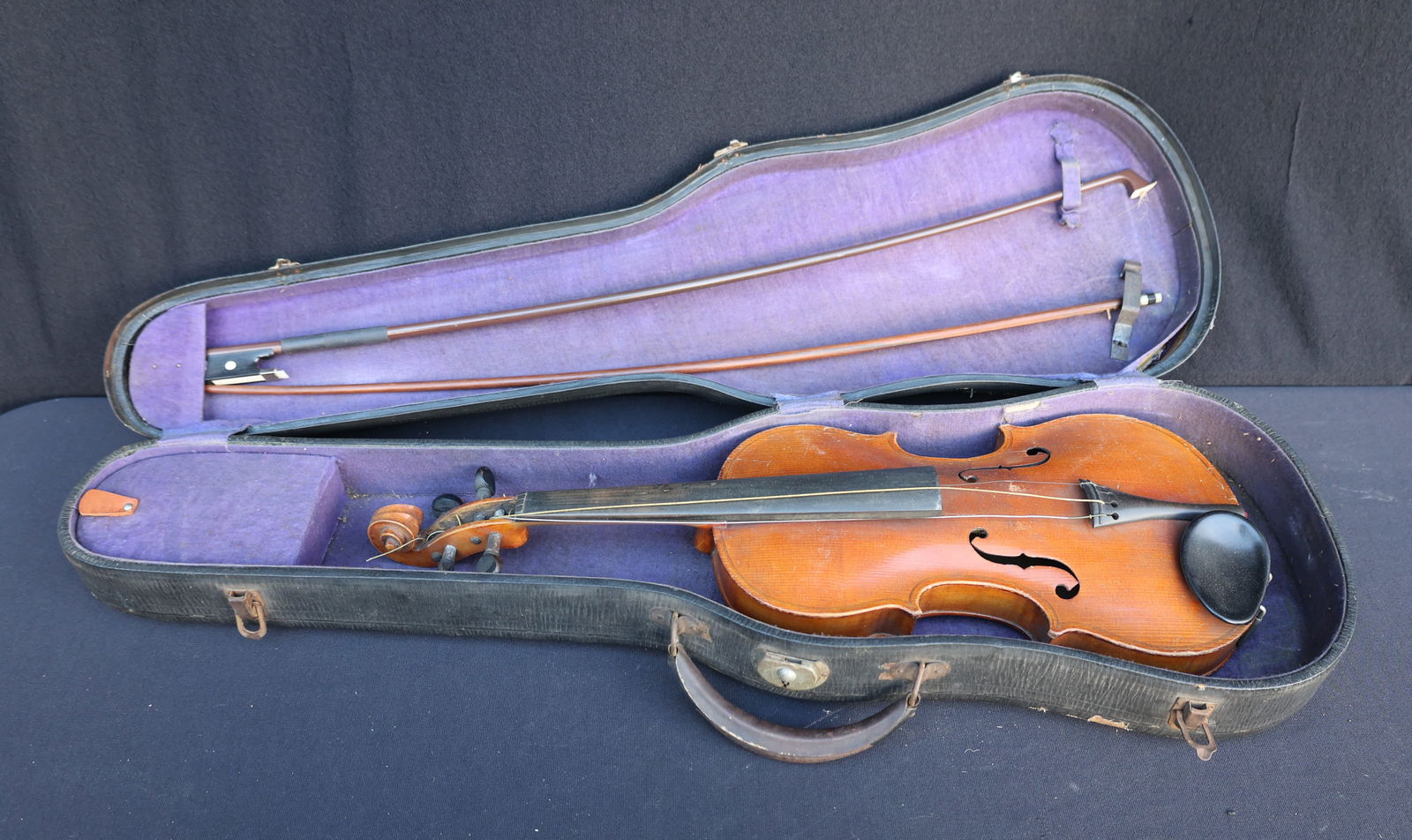 Vintage VIOLIN, Czechoslovakia, Copy of Stainer., With Case - See Pictures (1 of 6)