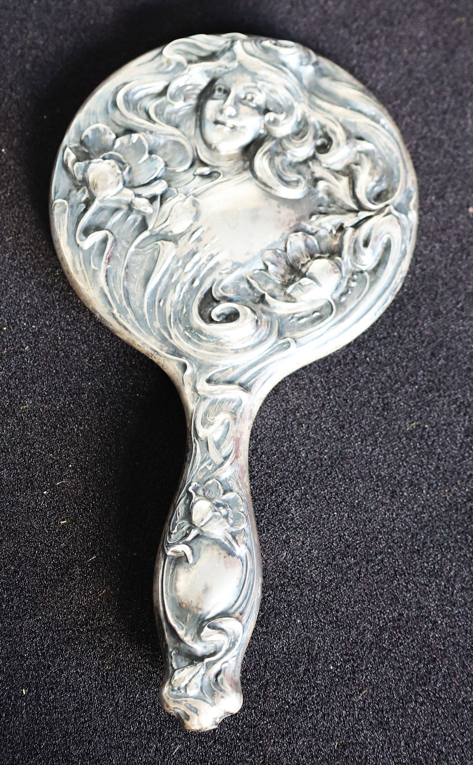 Antique Sterling Silver Art Nouveau Woman With Flowing Hair Hand Mirror, See Pictures: Antique Sterling Silver Art Nouveau Woman With Flowing Hair Hand Mirror, See Pictures. Mirror Distressed. Size: 8 3/4 in. x 4 1/2 in.