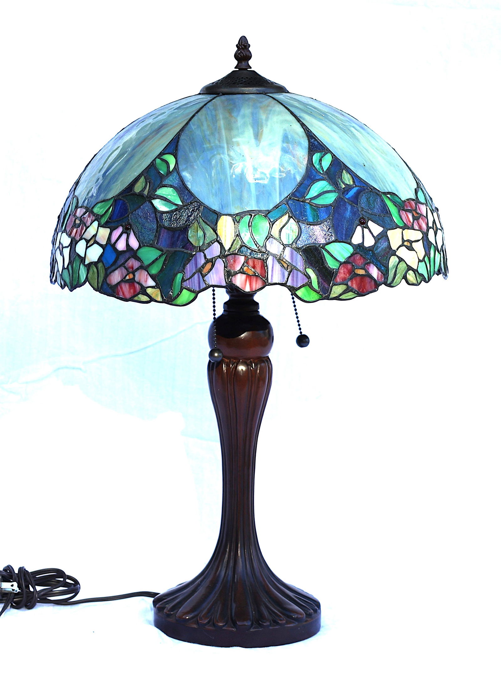 Quality Contemporary Leaded Glass Table Lamp , 25 in. height, 16 inch diameter shade (1 of 5)