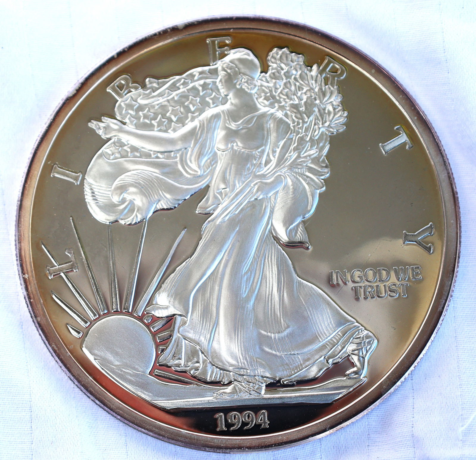 1994 Giant 1/2 lb Walking Liberty American Eagle .999 Fine Silver in Capsule with Case (1 of 6)