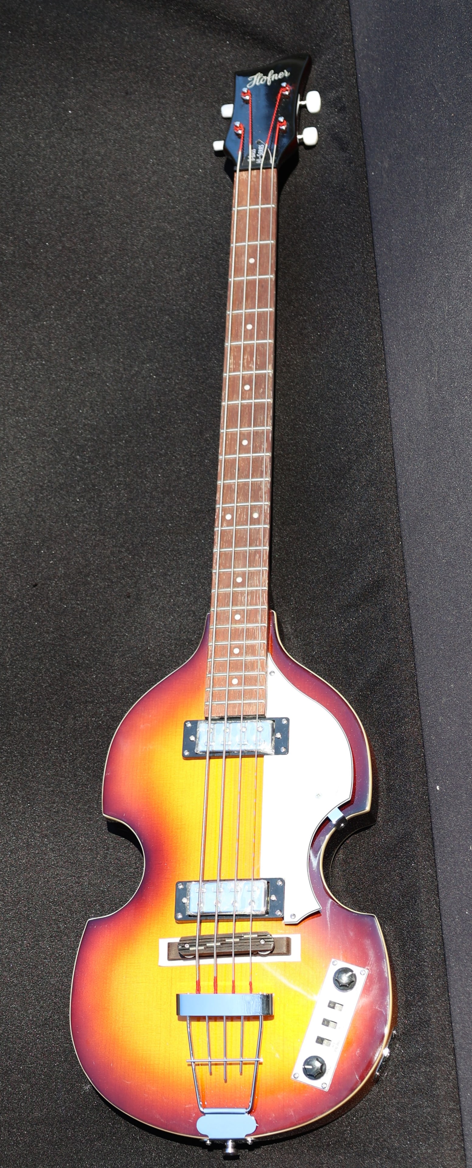 Hofner Germany B-Bass Hi-Series Electric Guitar [Paul McCartney, Beatles] Serial Z0401E178 (1 of 12)