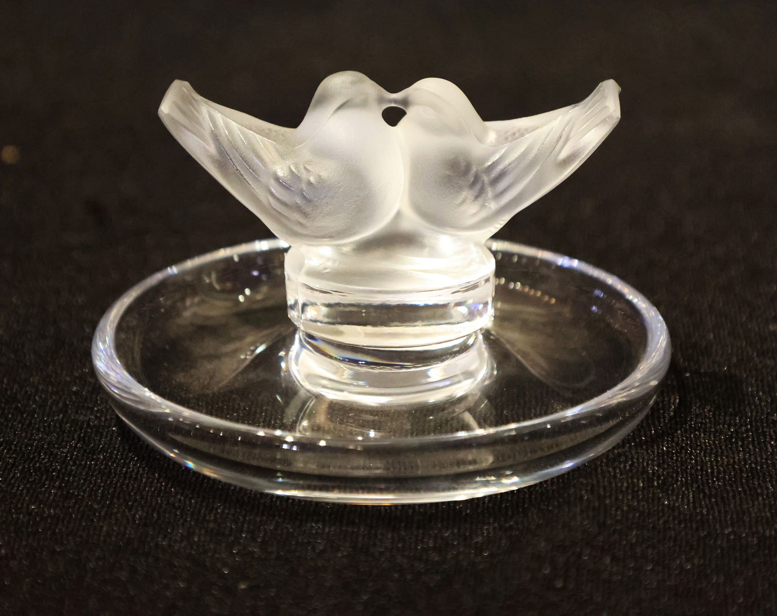 Signed LALIQUE FRANCE "Two Lovebirds" Ring Tray. (1 of 3)