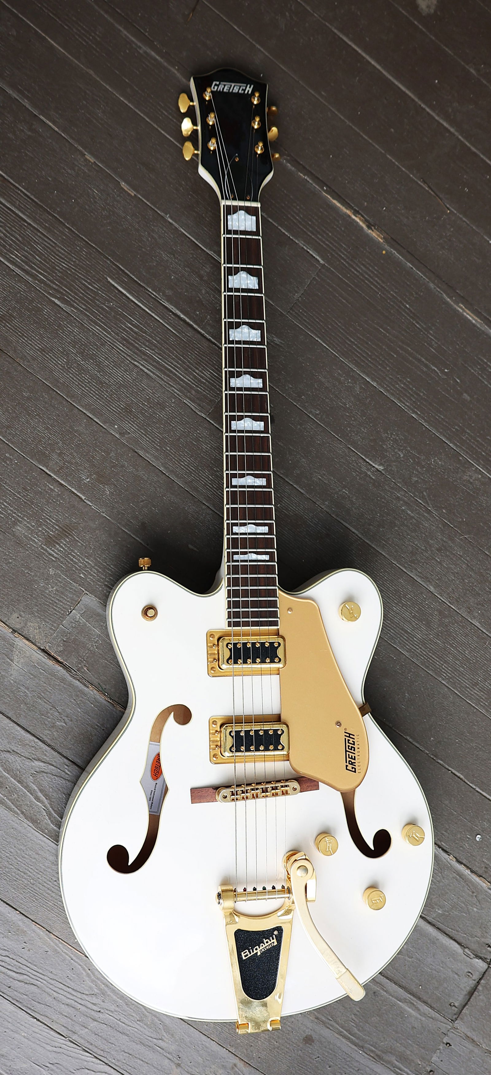 Gretsch Serial # KS18123586 Electromatic Bigsby Classic Hollow Body Double-Cut Electric Guitar (1 of 17)