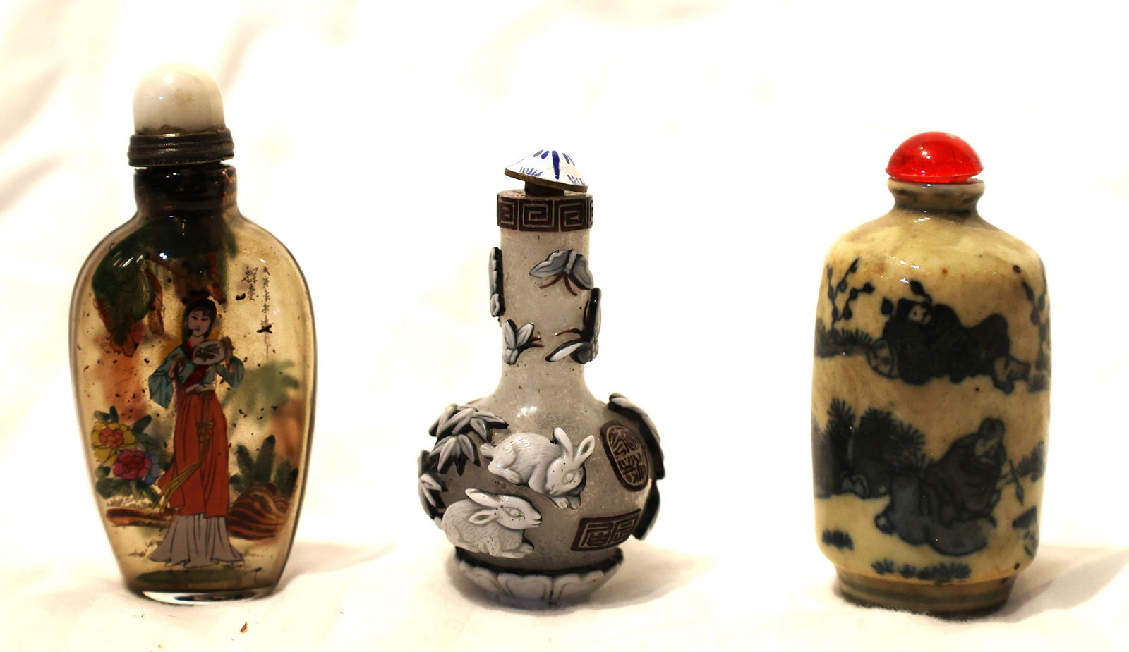 3 Assorted Antique CHINESE SNUFF BOTTLES: Hand Painted Glass, Cameo Glass & Porcelain (1 of 7)