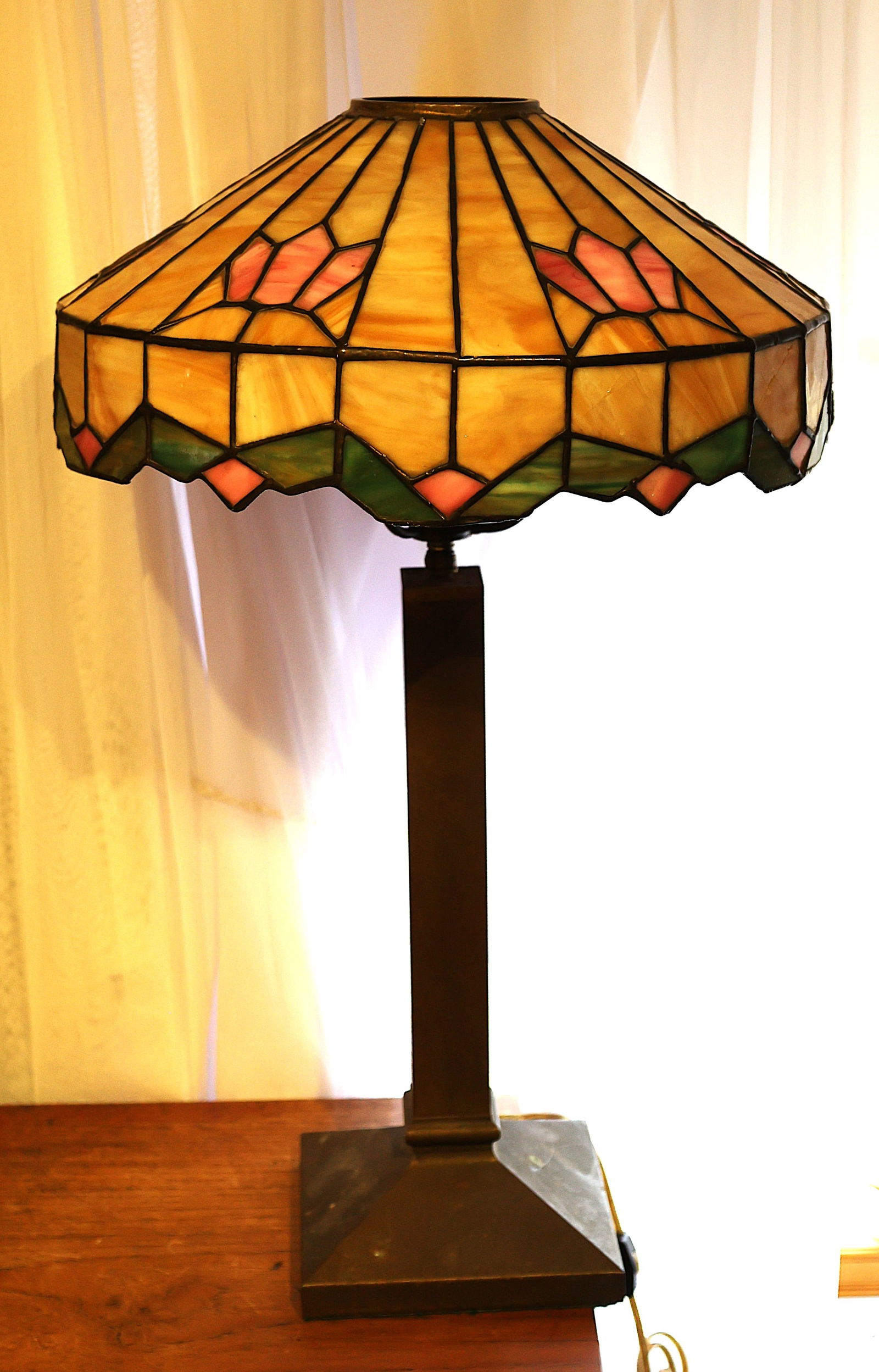 Antique Arts and Crafts Leaded Glass Geometric Shade Table Lamp With Brass Base 14 in. dia. Shade (1 of 9)