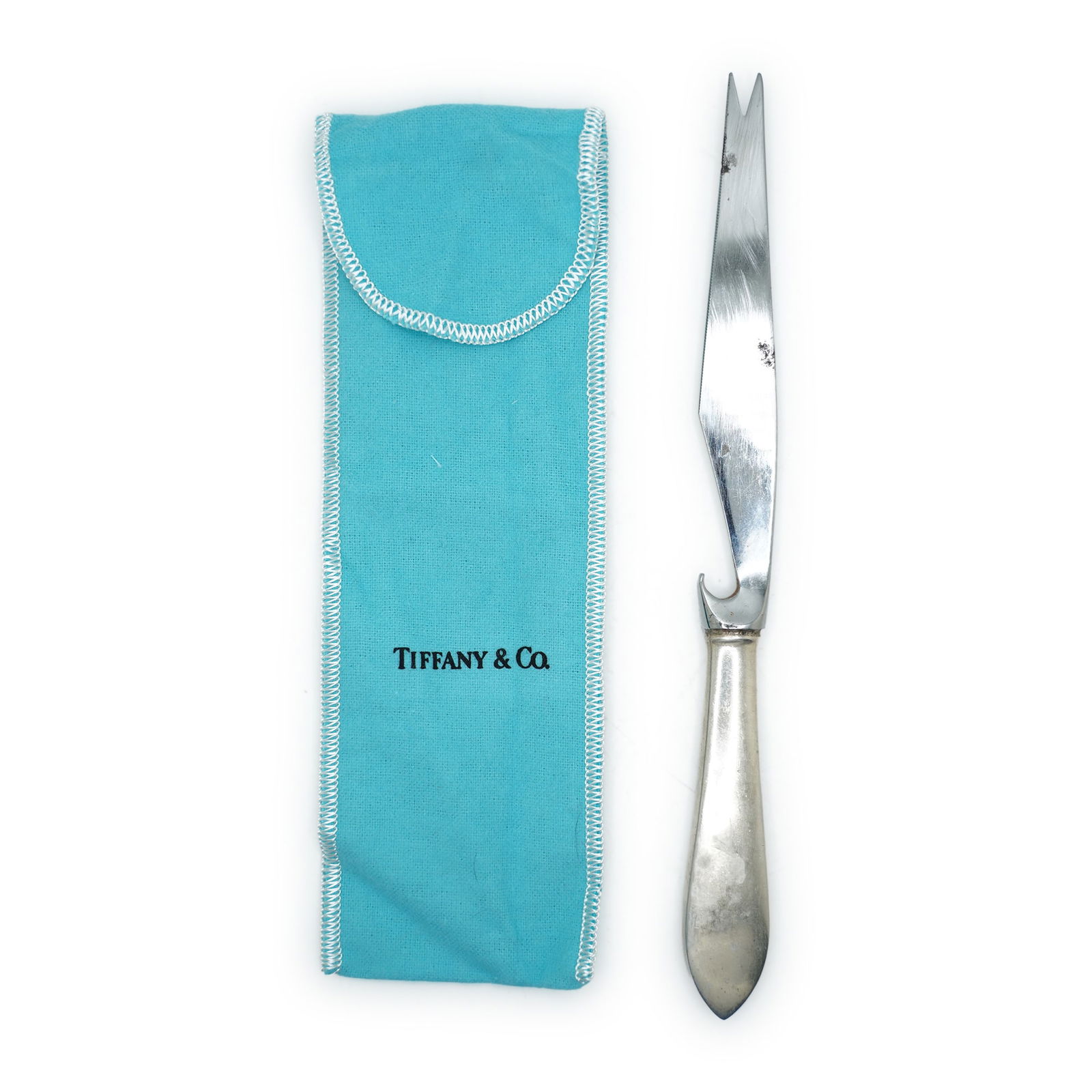 TIFFANY & CO .925 Sterling Silver Bar Knife with Fabric Pouch ; Size 8 1/4 in. x 3/4 in.: TIFFANY & CO .925 Sterling Silver Bar Knife with Fabric Pouch ; Size 8 1/4 in. x 3/4 in.