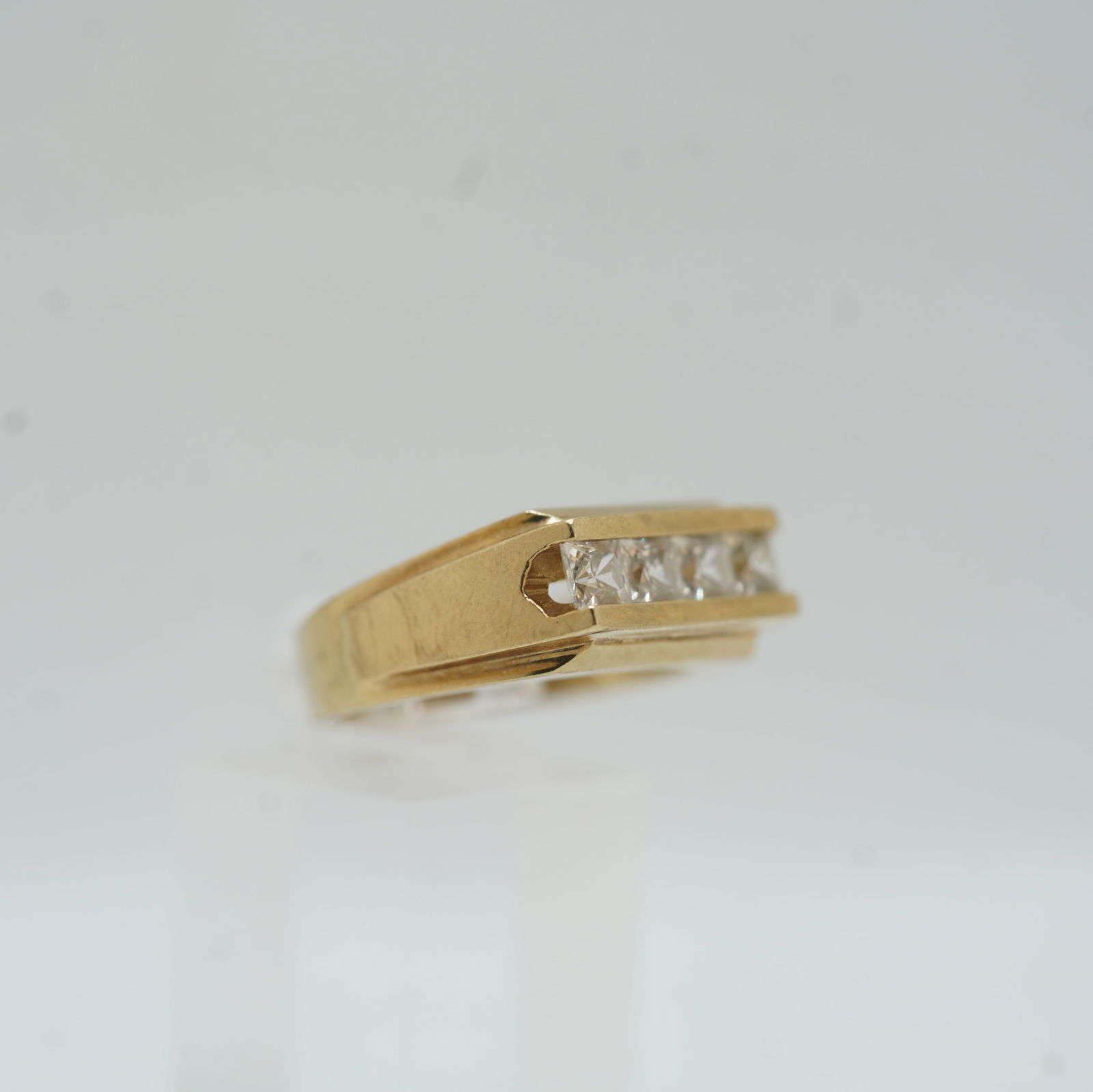 4.45 DWT Total Weight 10K Gold Men's CZ Band Ring Rize 10 - 3