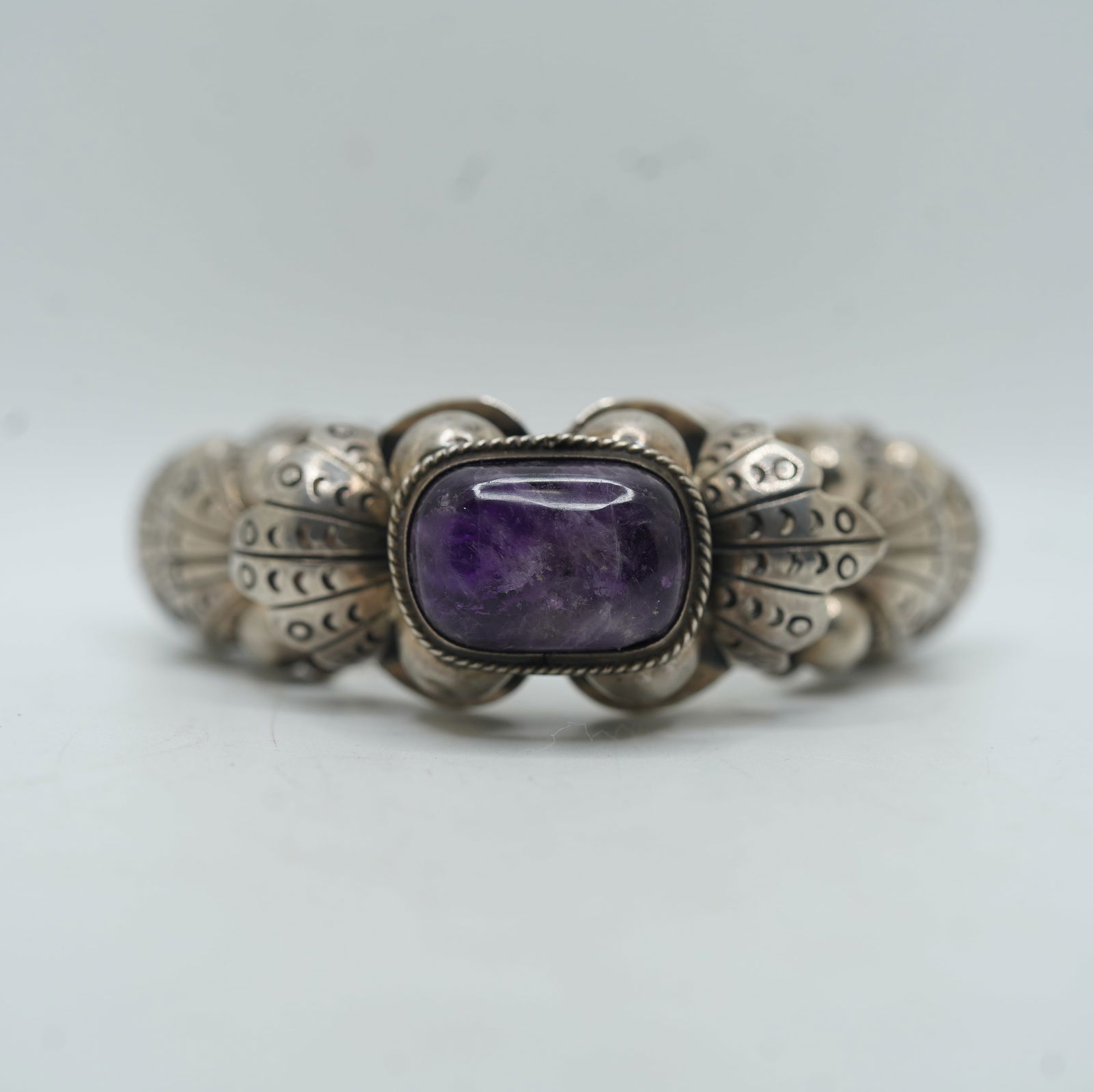 69.94 Grams Tests Sterling Silver Mexico Silver Sculptured Clam Shell Shape with Large Ball (1 of 8)