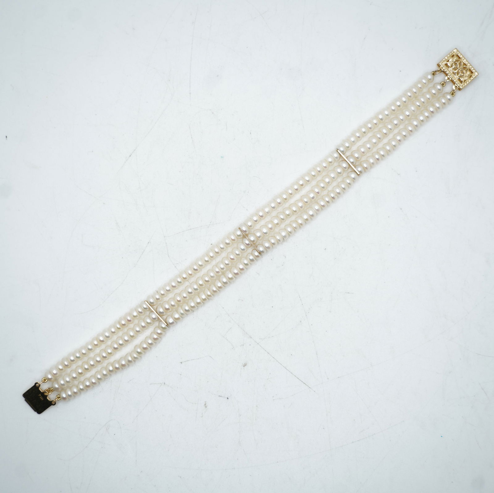 14K Gold Clasp 3-Strands Of Freshwater Cultured Pearls Bracelet , 7 1/2 in. x 1/2 in. (1 of 10)