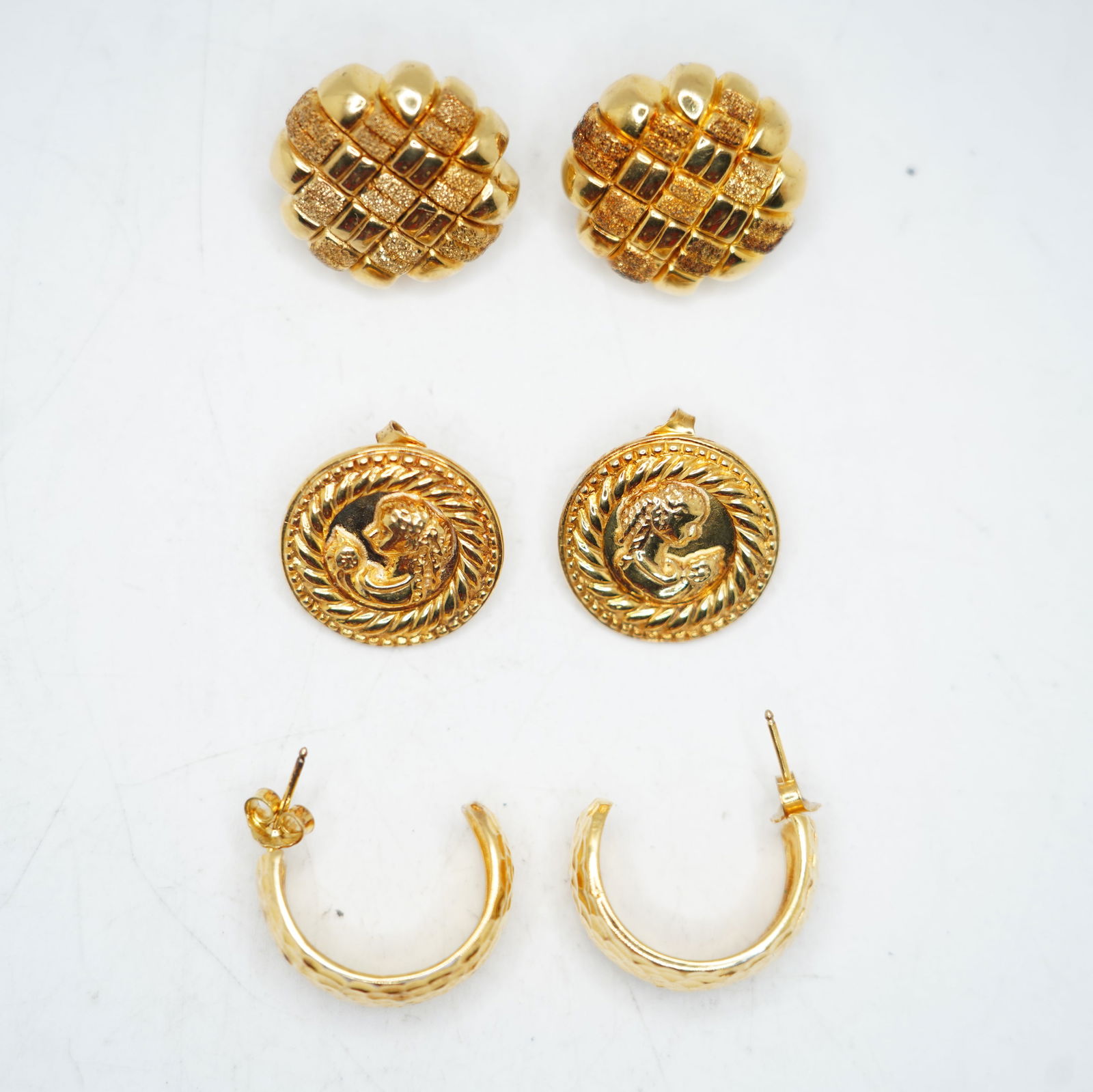 30.66 Grams .925 Sterling Silver Vermeil 3 Pairs Pierced Earrings: .925 Vermeil Italy Round Basket (1 of 11)