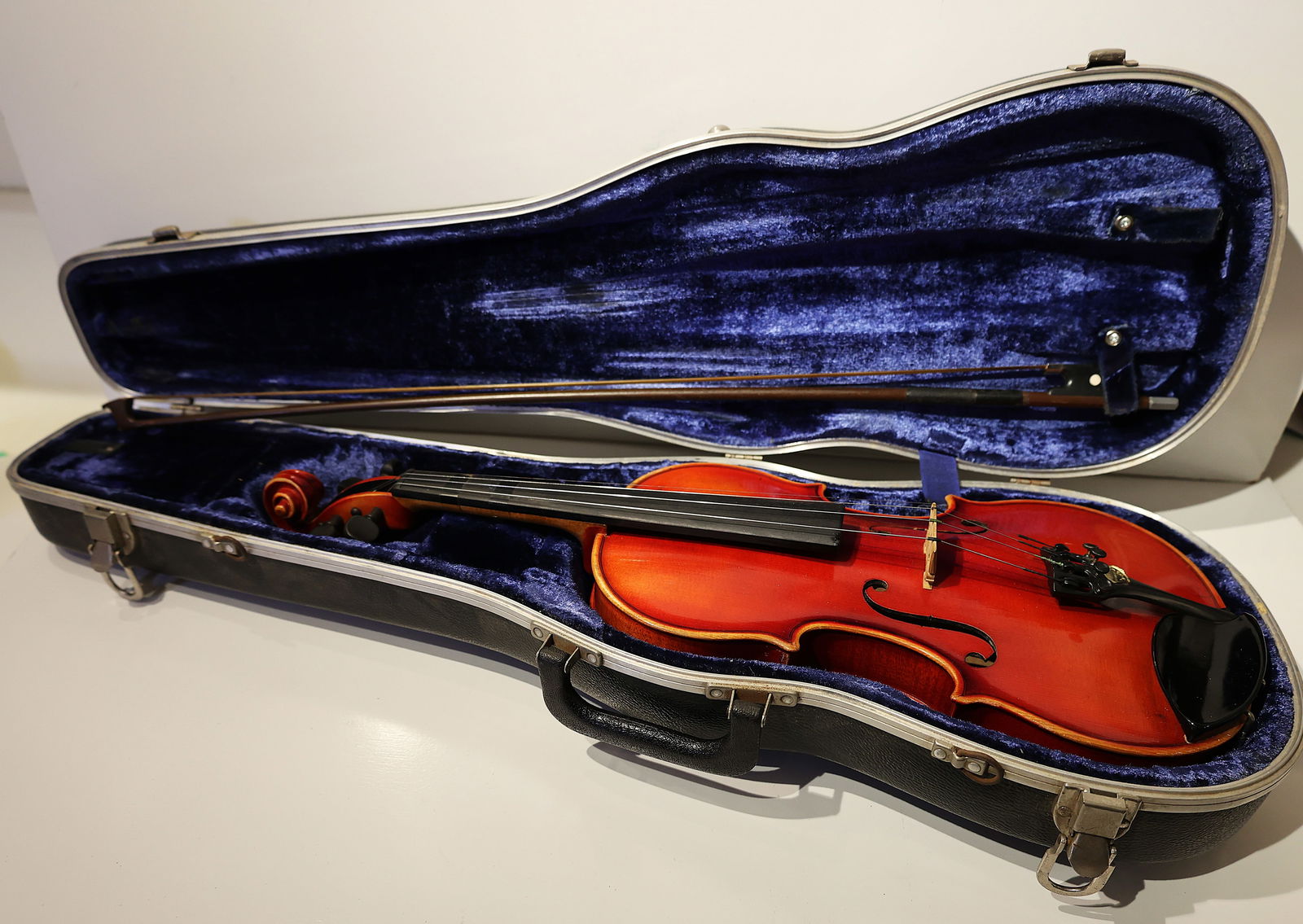 Quality Violin, KARL MEISEL, Geigen Bass Und Cellobau, 6110 4/4 Stradivarius Ser. # 42080 (1 of 20)