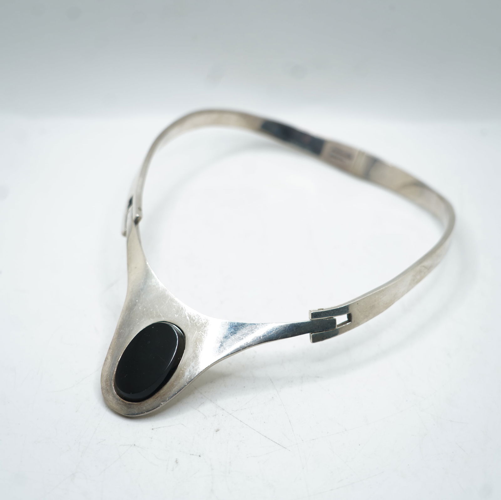 131.93 Grams Sterling Silver Mexico Hard Collar Necklace with Black Onyx Center Stand (1 of 11)