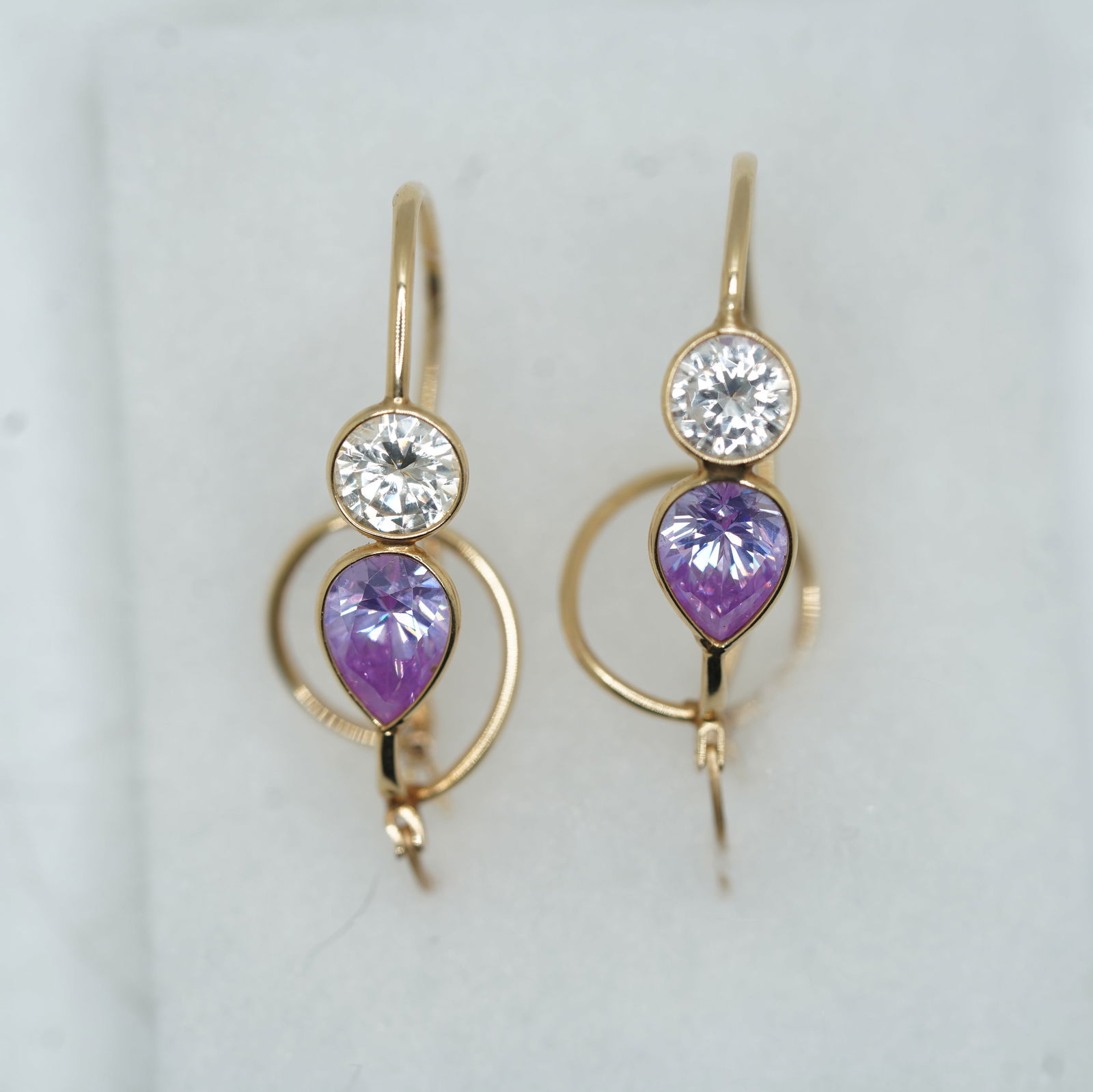 2.82 DWT 14K Gold Elongated Swirl Hoops With CZ Stones, 1 5/8 in. x 3/4 in.: 2.82 DWT 14K Gold Elongated Swirl Hoops With CZ Stones, 1 5/8 in. x 3/4 in.