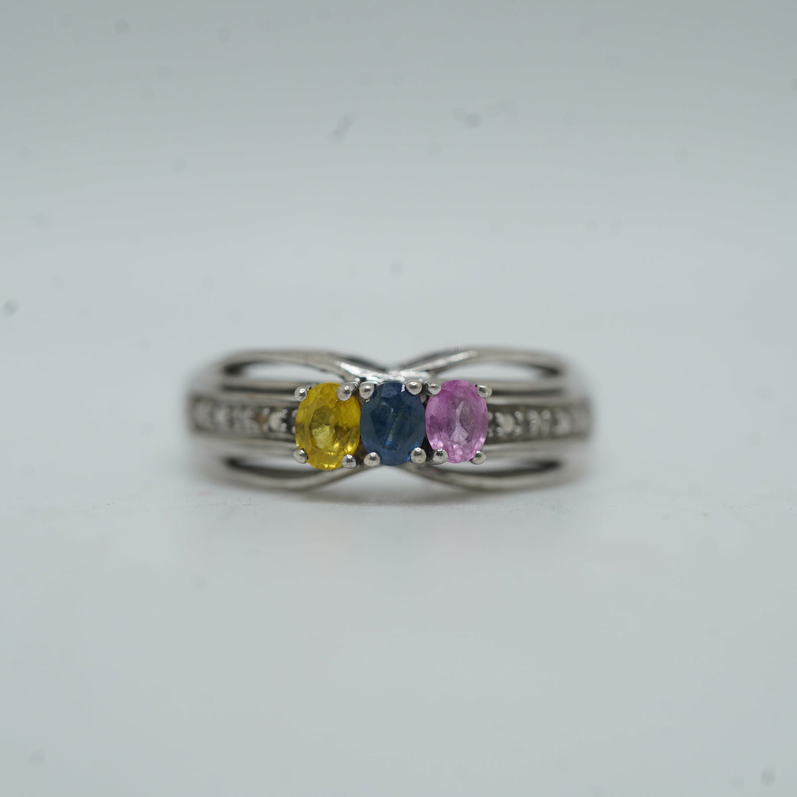2.19 DWT .925 Sterling Silver Very Unusual Yellow Sapphire, Blue Sapphire, Pink Sapphire, 2 Diamonds: 2.19 DWT .925 Sterling Silver Very Unusual Yellow Sapphire, Blue Sapphire, Pink Sapphire, 2 Diamonds Ring Size 7.5 ; 7/8 in. x 1/4 in.