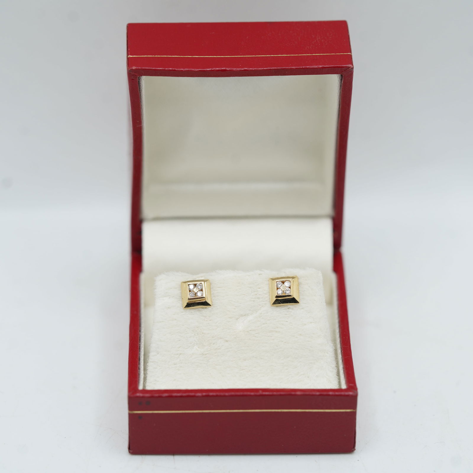 0.90 DWT 14K Yellow Gold Diamond Stud Earrings [4 Diamonds in Each] with 14K Gold Backs (1 of 10)