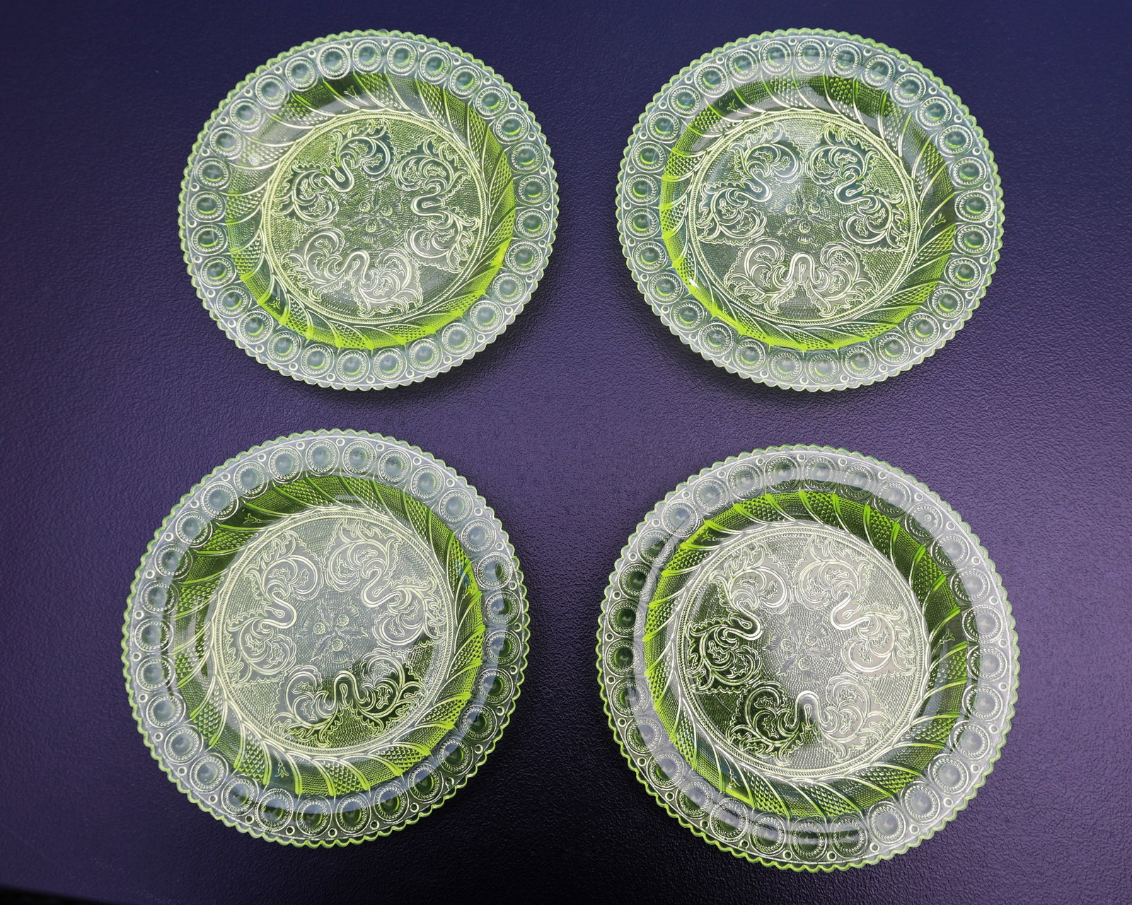 Set 4 rare 1904 "Circle & Swag" or "Peacock Feather" VASELINE IURANIUM Glass Celery Dishes (1 of 5)