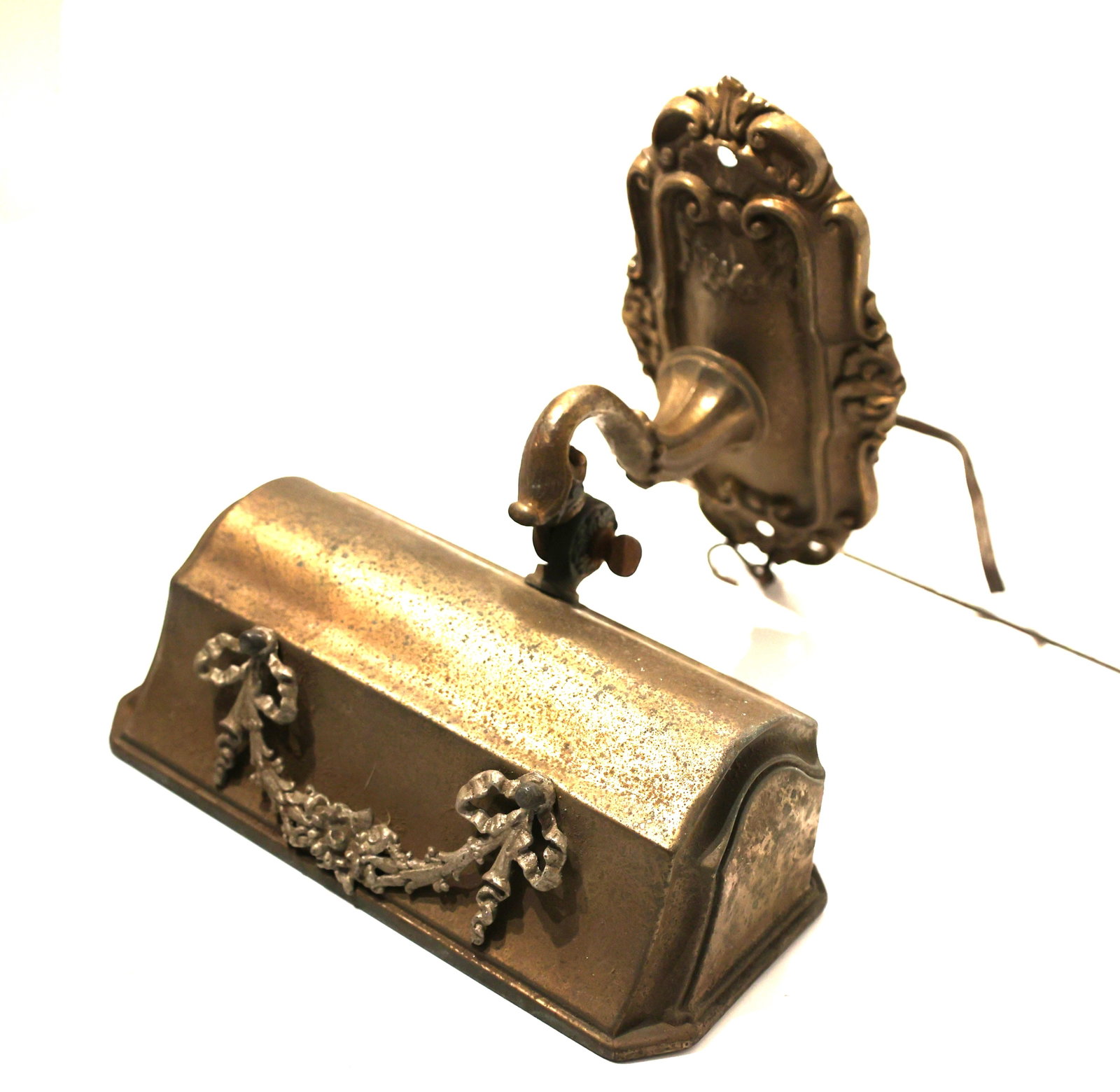 Circa 1920s Wall Sconce Bedroom Reading Lamp "Cresernt B.N. Co, Pat'd No. 01" Original Patina. Size: (1 of 10)
