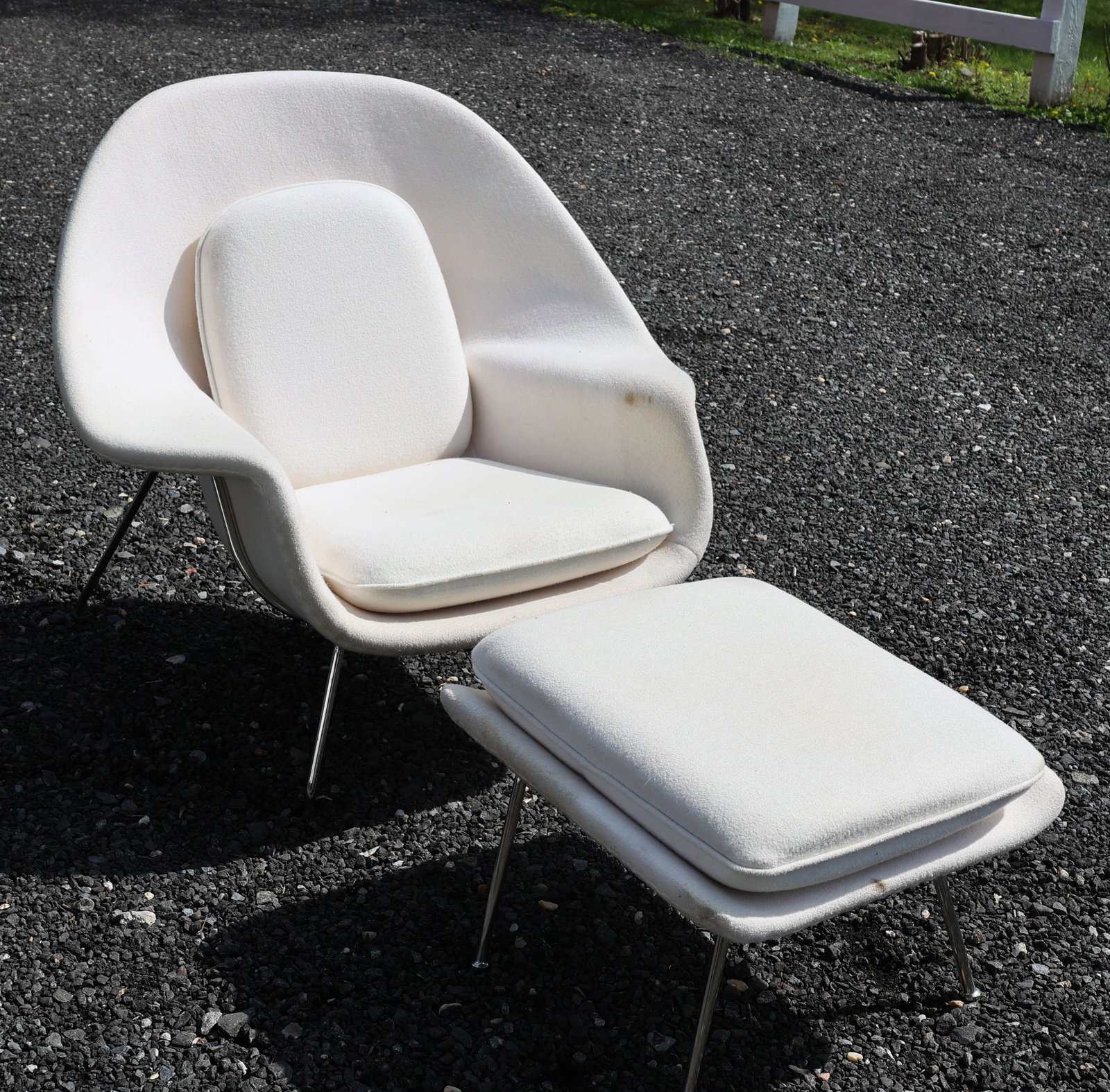 Eero Saarinen Womb Chair and Ottoman set features a sculpted fiberglass shell upholstered in a plus (1 of 3)