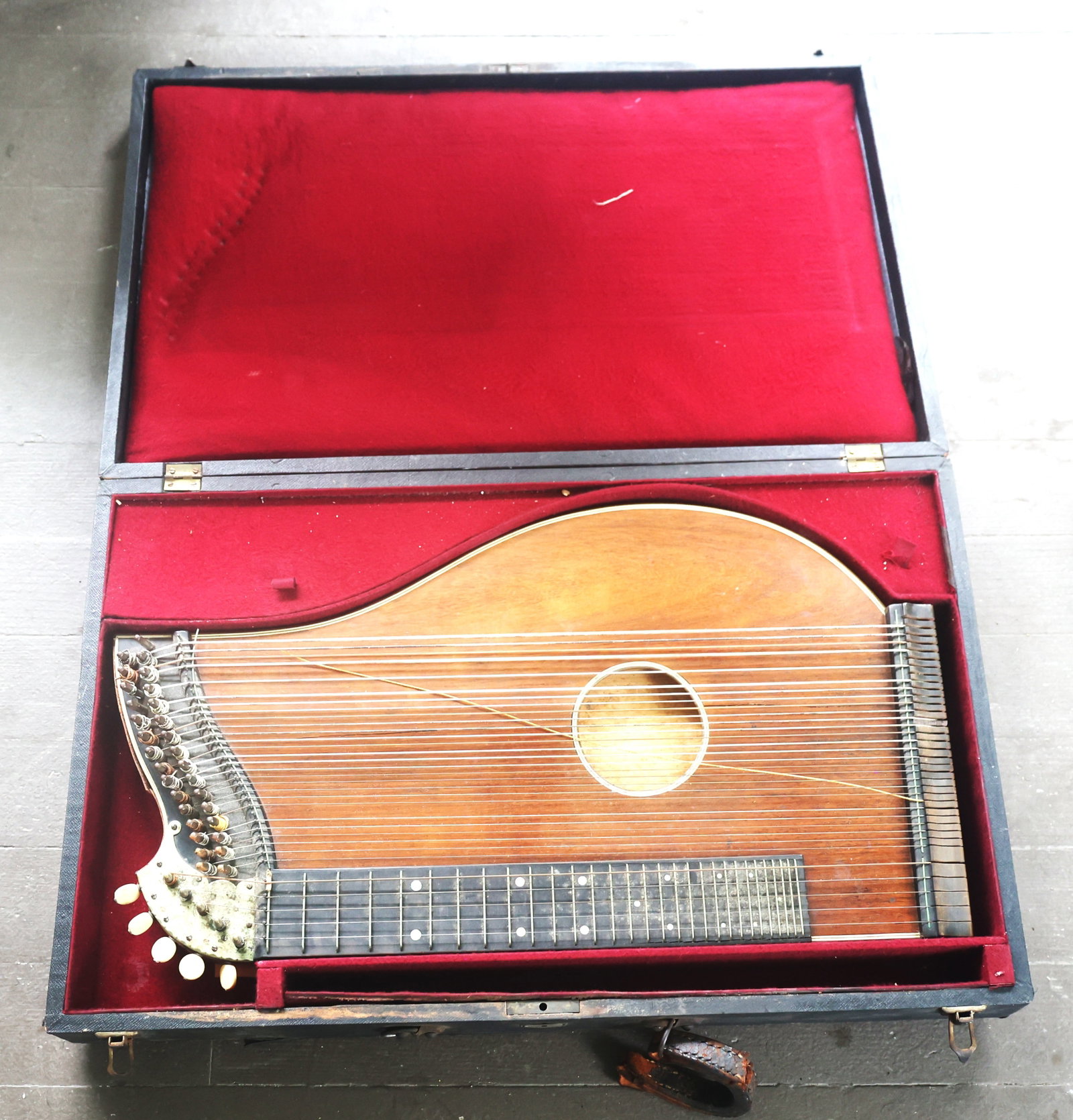 Antique Zither -Harp Instrment in Original Fitted Case (1 of 8)