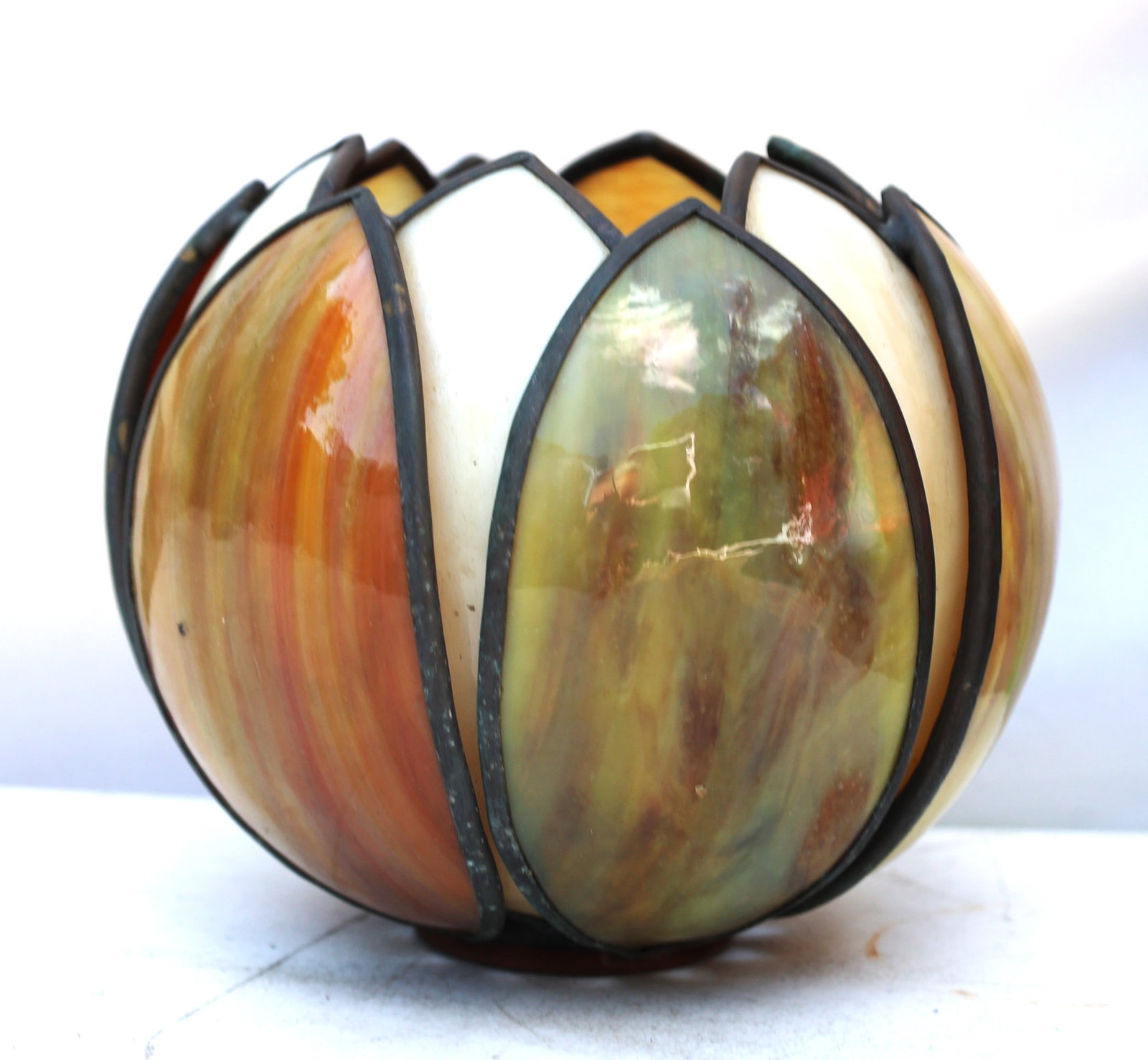 Handel Era Vintage 12-Panel Curved Slag Glass Tulip Lamp Shade - 2 Color Slag Glass (1 of 7)