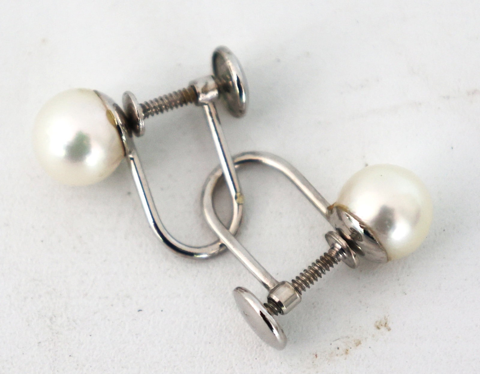 14K Gold 1.16 DWT Freshwater Cultured Pearls Screw Back Earrings , 1/2 in. x 1/4 in. (1 of 3)