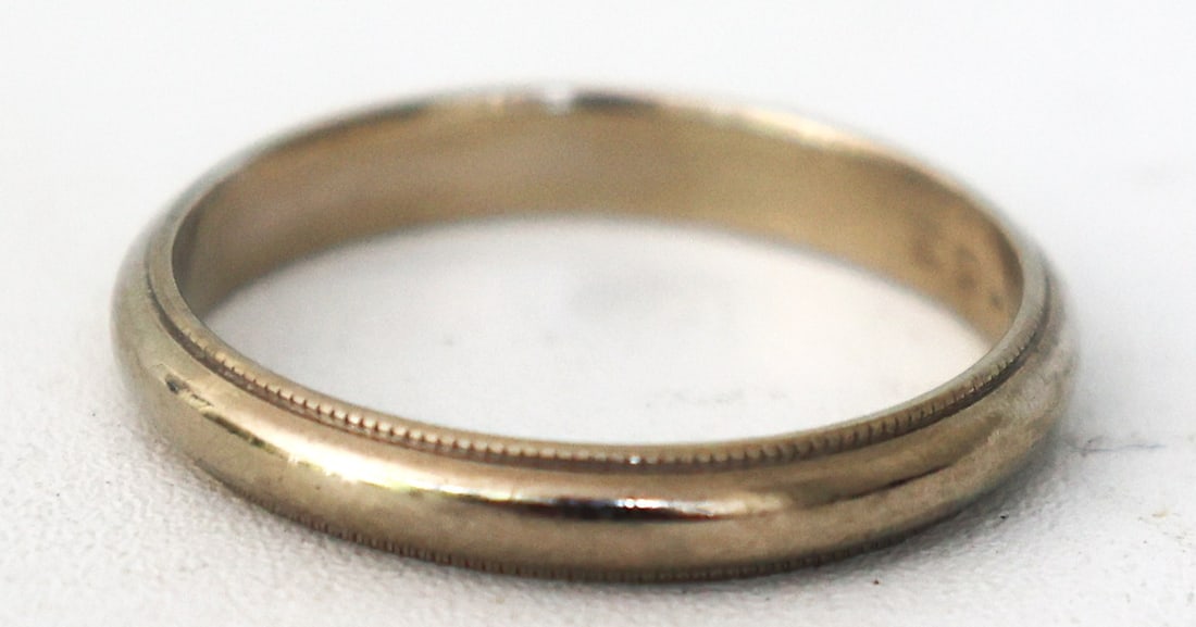 14K White Gold 1.3 DWT SP Co 63', Woman's Band Ring Size 6.5: 14K White Gold 1.3 DWT SP Co 63', Woman's Band Ring Size 6.5