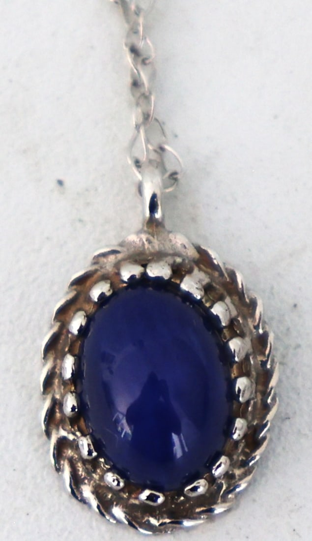 14K White Gold 1.2 DWT Blue Stone Pendant Necklace on 14K White Gold 18 in. Length Chain: 14K White Gold 1.2 DWT Blue Stone Pendant Necklace on 14K White Gold 18 in. Length Chain