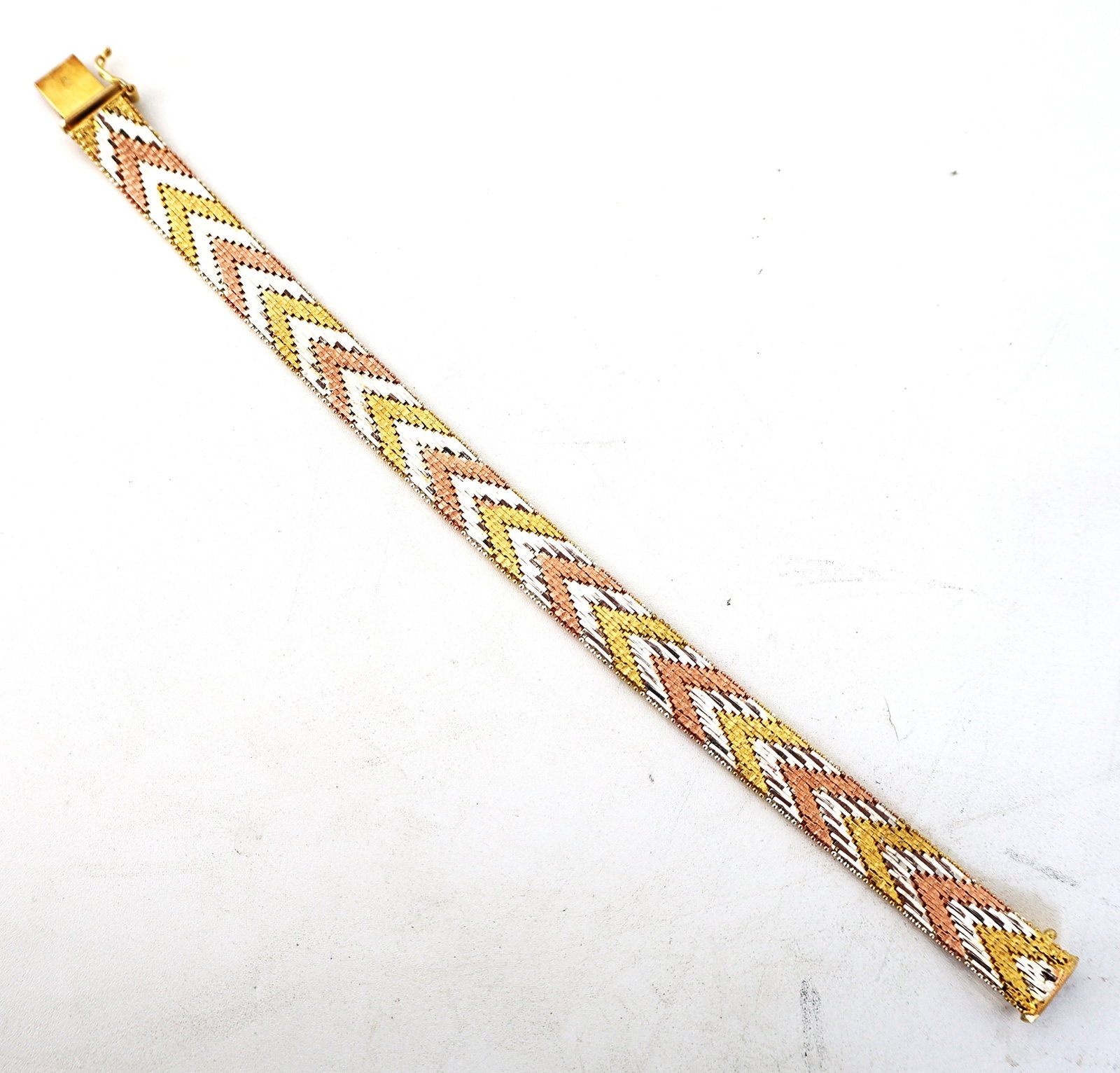 .925 Sterling Silver 32.29 Grams Italy 1980s Wide Riccio Tri-Color Bracelet 8 1/2 in. x 1/2 in.: .925 Sterling Silver 32.29 Grams Italy 1980s Wide Riccio Tri-Color Bracelet 8 1/2 in. x 1/2 in.
