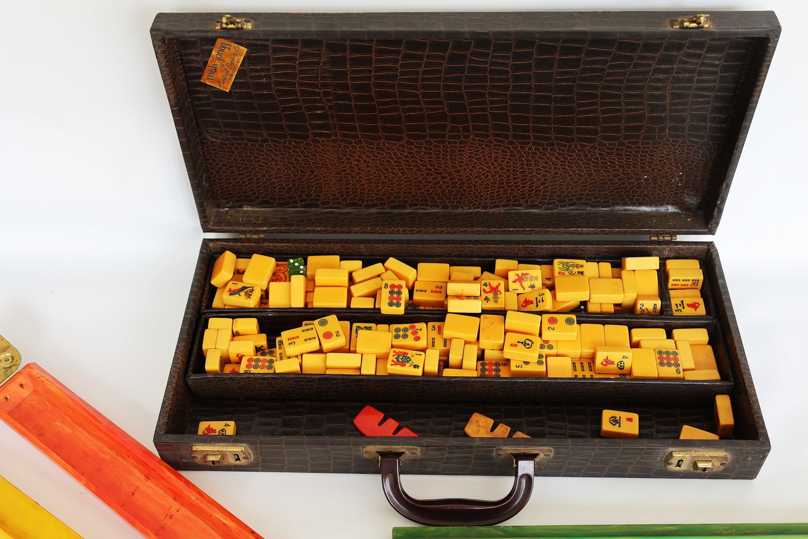 Vintage Chinese Bakelite Mahjong Mah-Jongg Set - 3