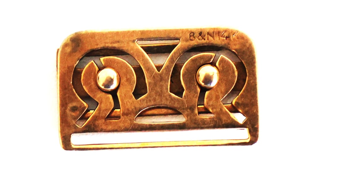 1.31 DWT 14K Gold B&N Snap Button (1 of 3)