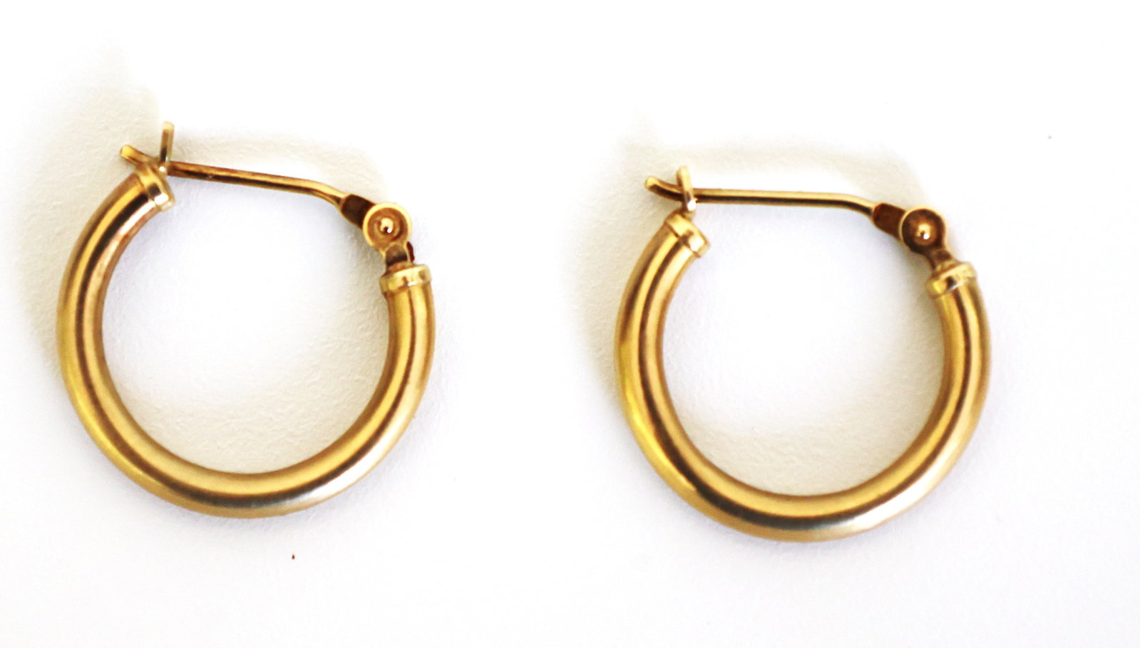 0.44 DWT 14K Yellow Gold Pierced Hoop Earrings (1 of 1)