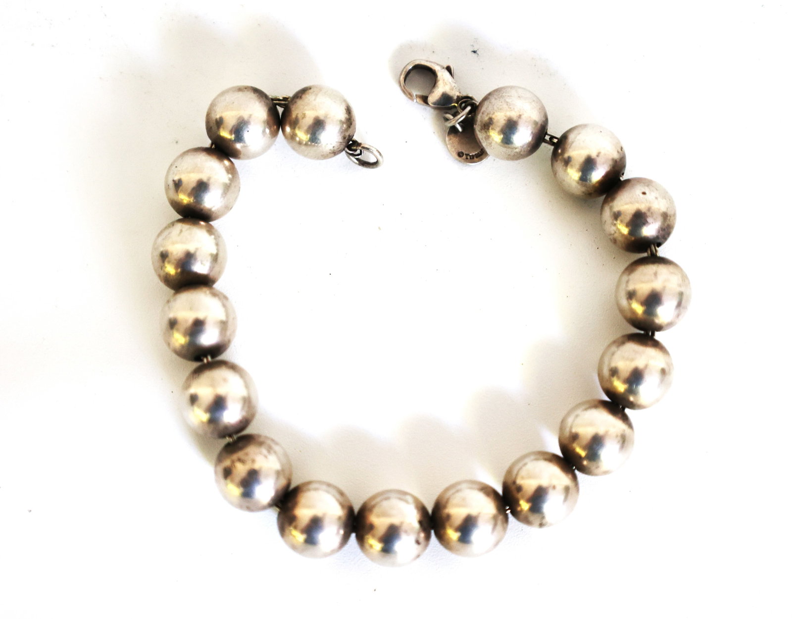 Tiffany & Co .925 Sterling Silver 18.17 Grams Large Beads Bracelet: Tiffany & Co .925 Sterling Silver 18.17 Grams Large Beads Bracelet. Size: 7 1/2 in. x 3/8 in.