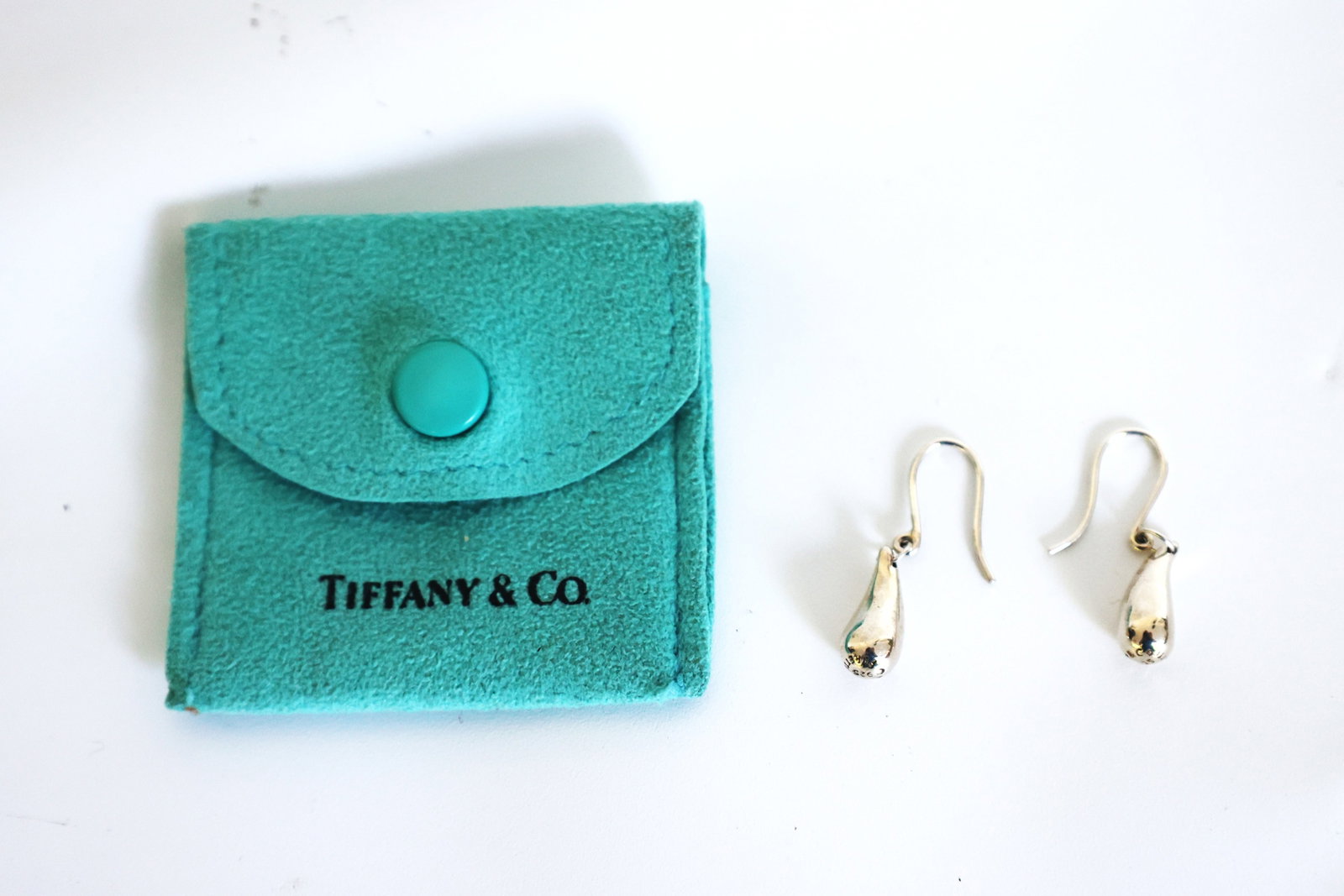 Tiffany & Co .925 Sterling Silver 3.56 Grams Elsa Peretti Tear Drop Earrings with Fabric Pouch (1 of 4)