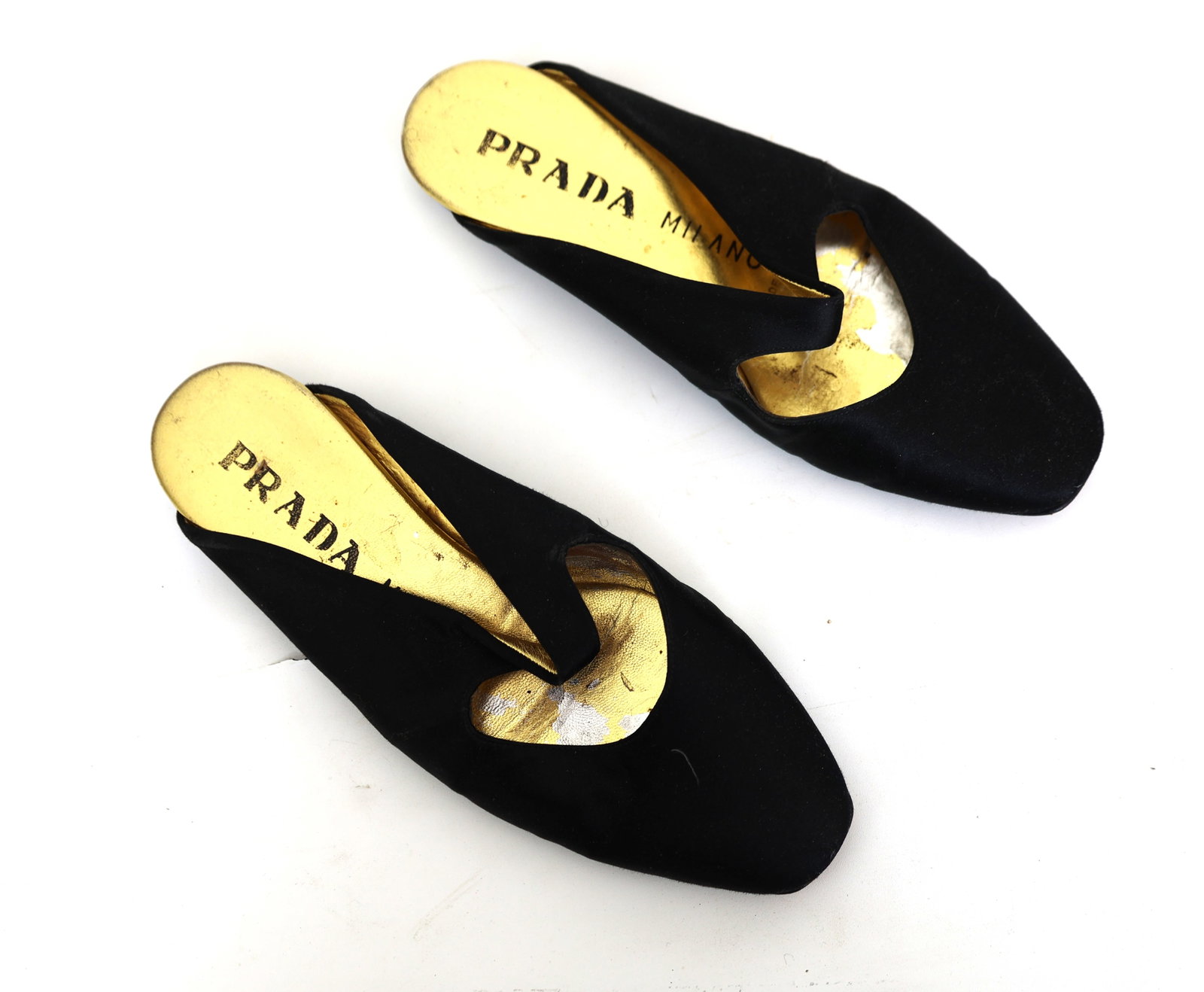 PRADA Woman's Shoes , Capretto Nero , Size 36 ; in Box (1 of 8)