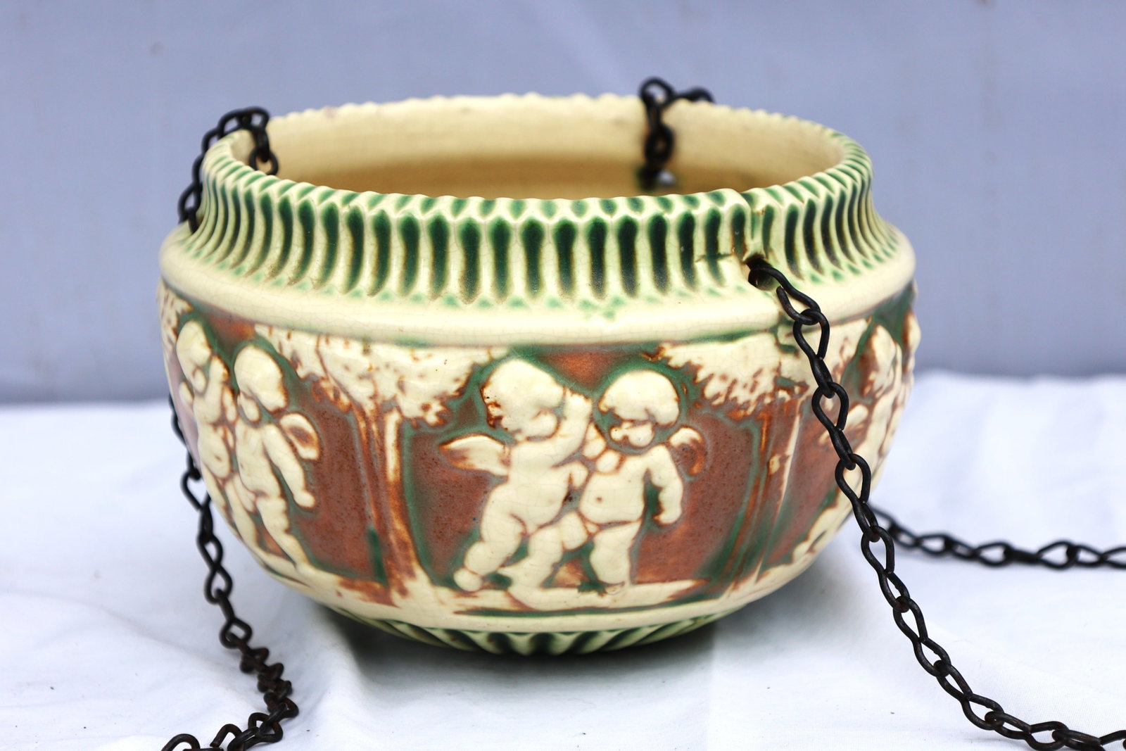 vintage Roseville Donatello art pottery hanging planter (1 of 5)
