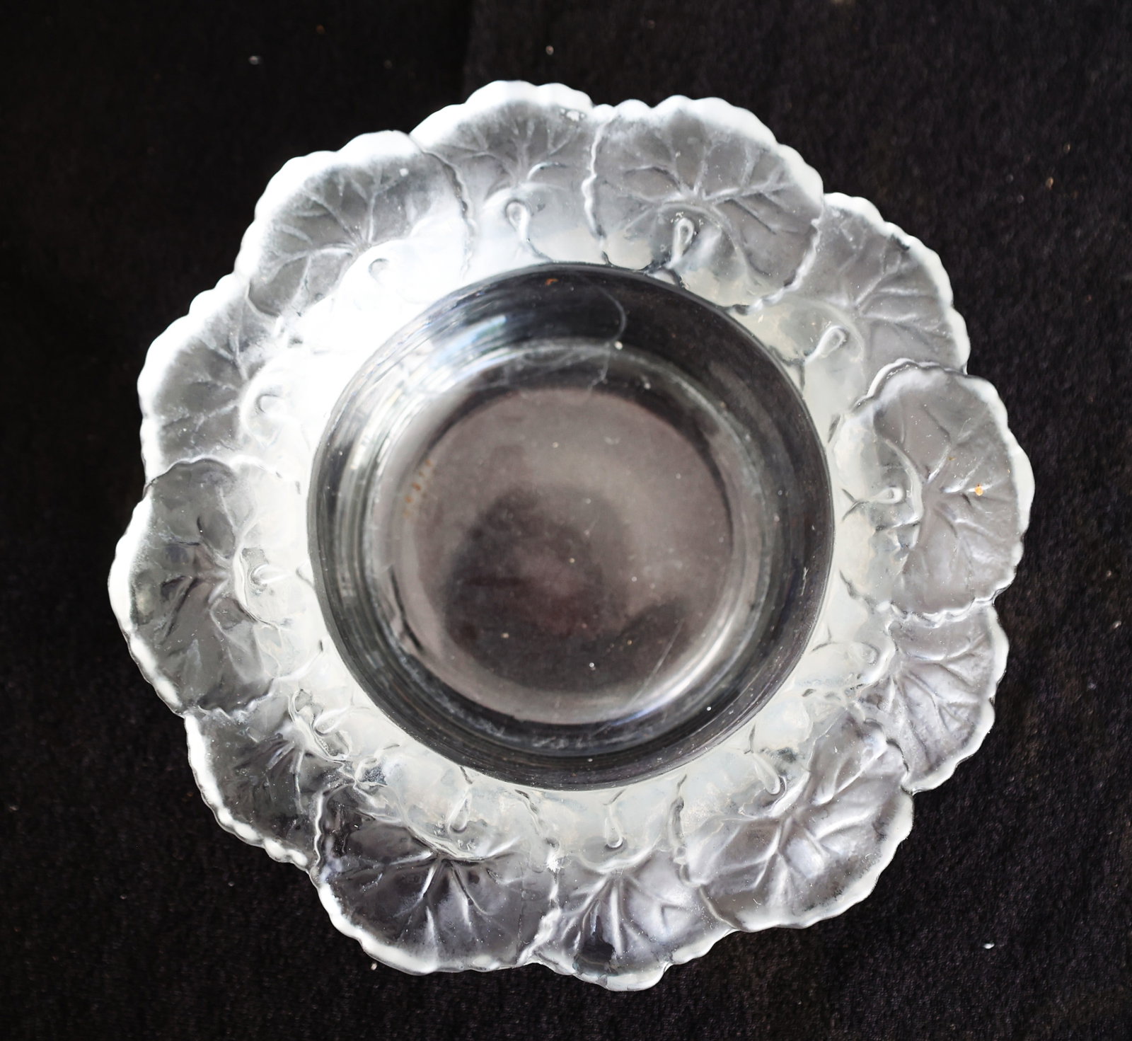 Lalique Honfleur crystal bowl, featuring a central clear bowl surrounded by a rim of molded frosted (1 of 6)