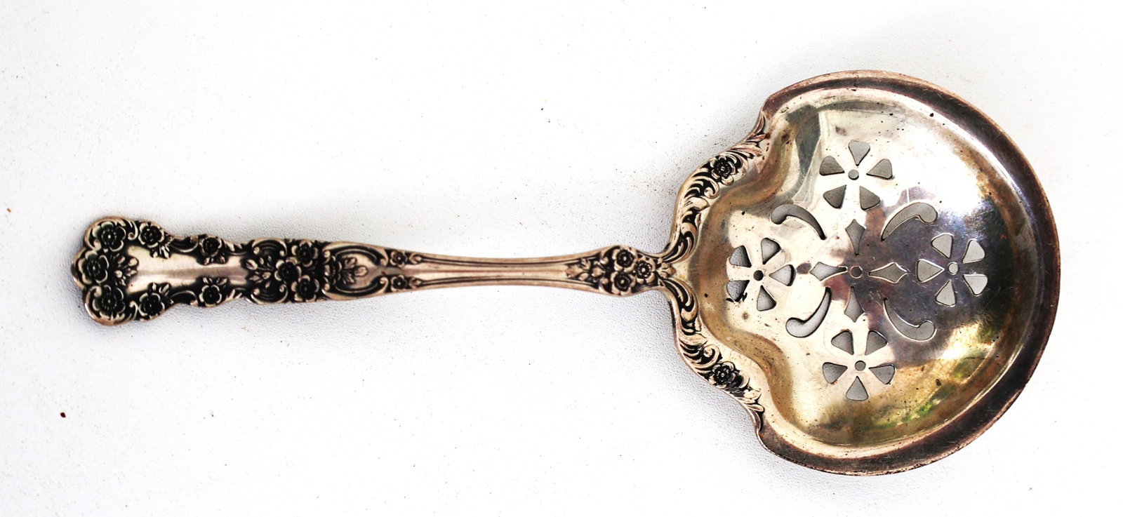 Sterling Silver Fancy Strainer Spoon 21.37 Grams (1 of 8)