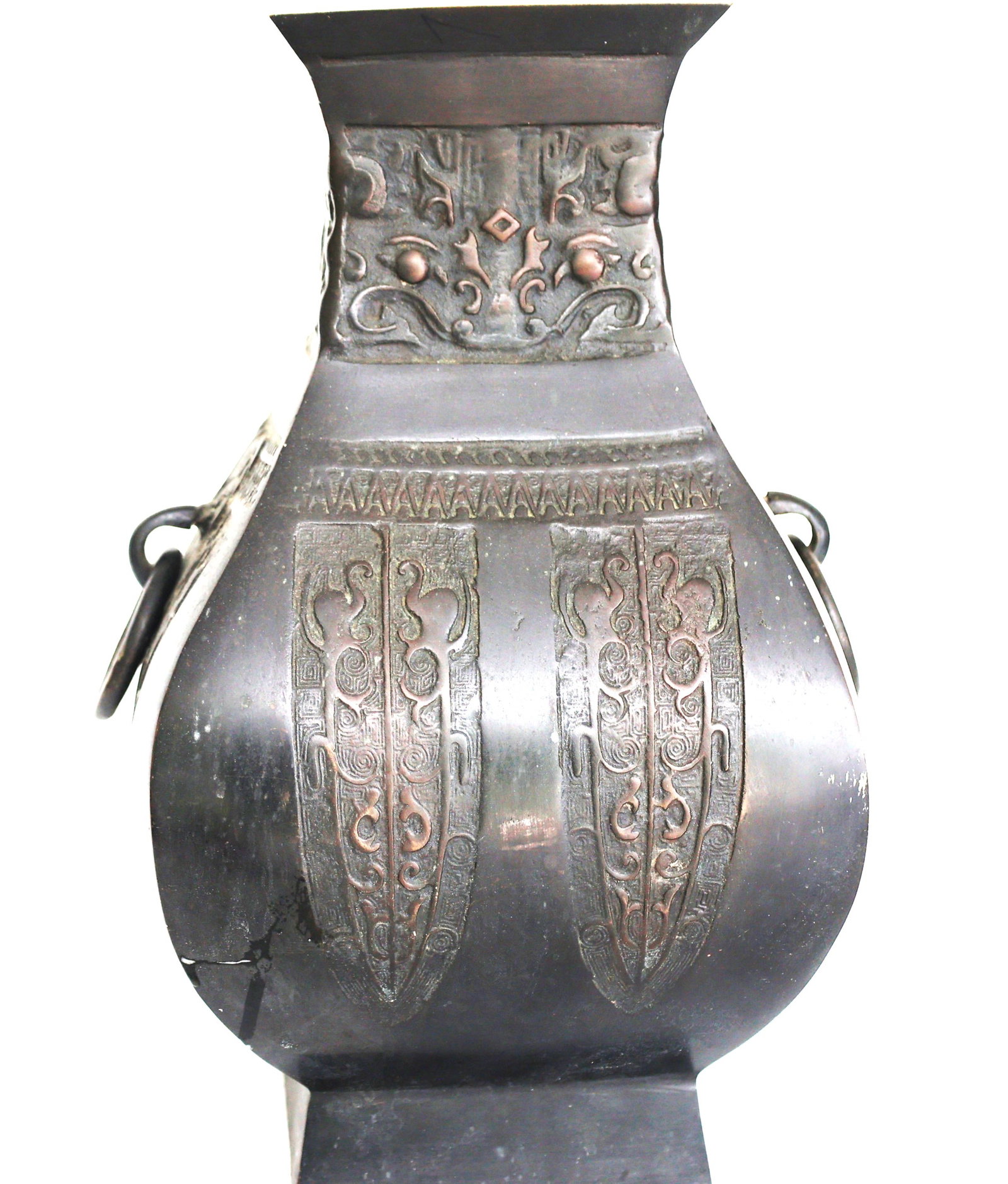 Chinese archaistic bronze vase (specifically a hu form) decorated with taotie mask designs. - 5