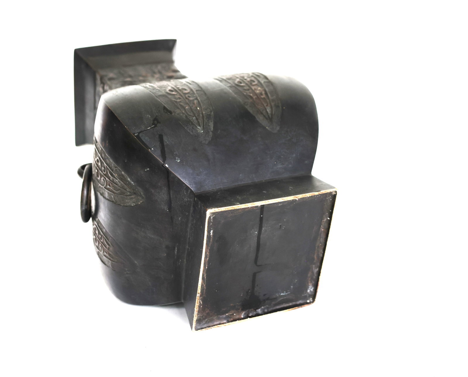 Chinese archaistic bronze vase (specifically a hu form) decorated with taotie mask designs. - 8