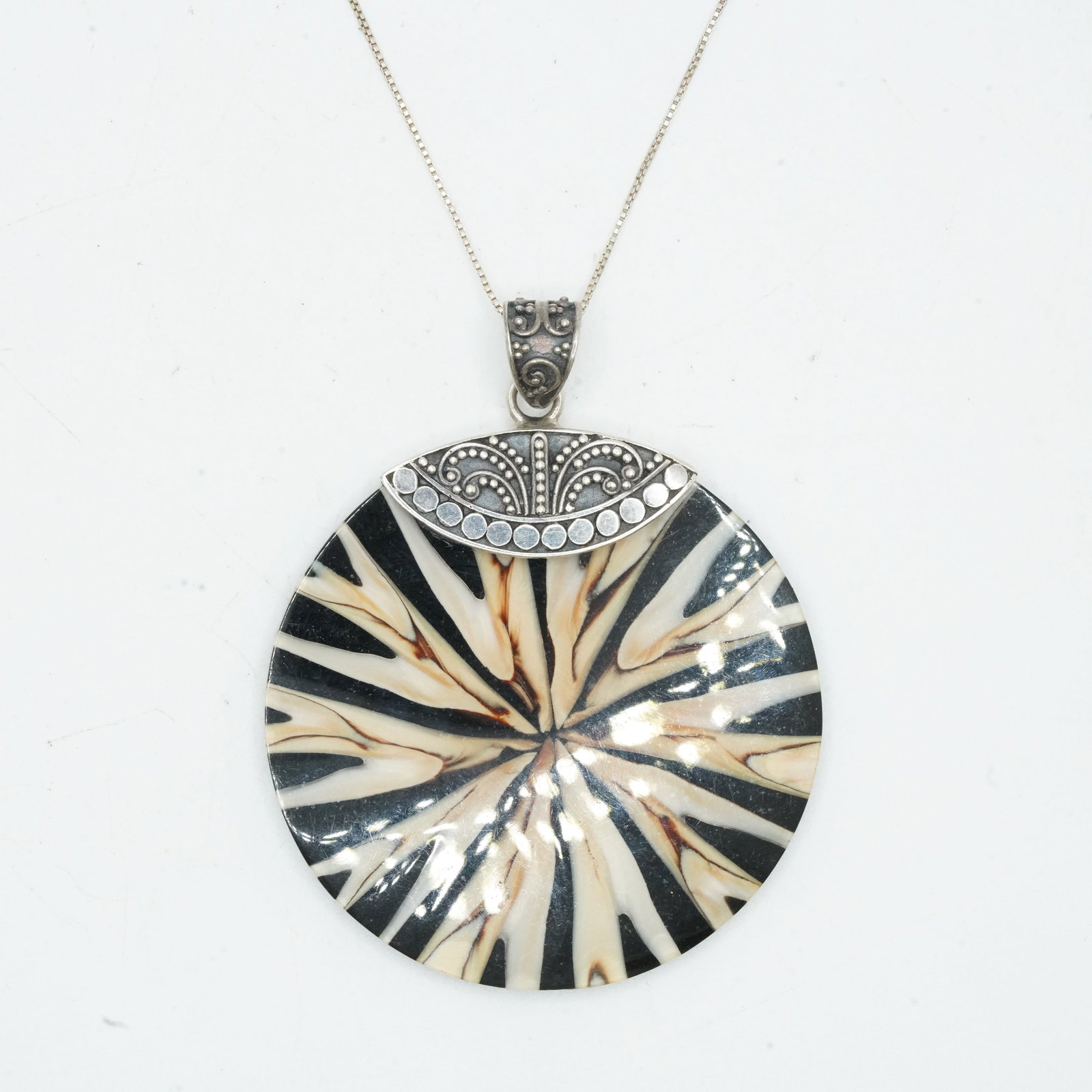 .925 Sterling Silver 14.47 Grams, Merav Black Onyx Pendant with Shell Starburst Design, Sterling (1 of 9)